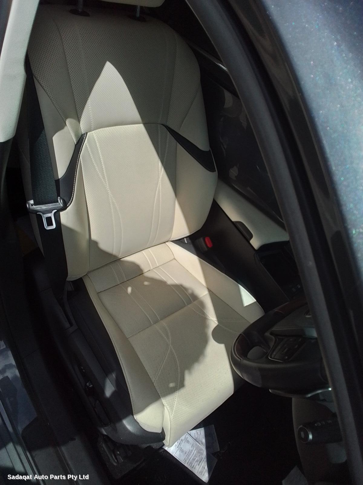 Lexus Es Series (13-) Left Door Mirror