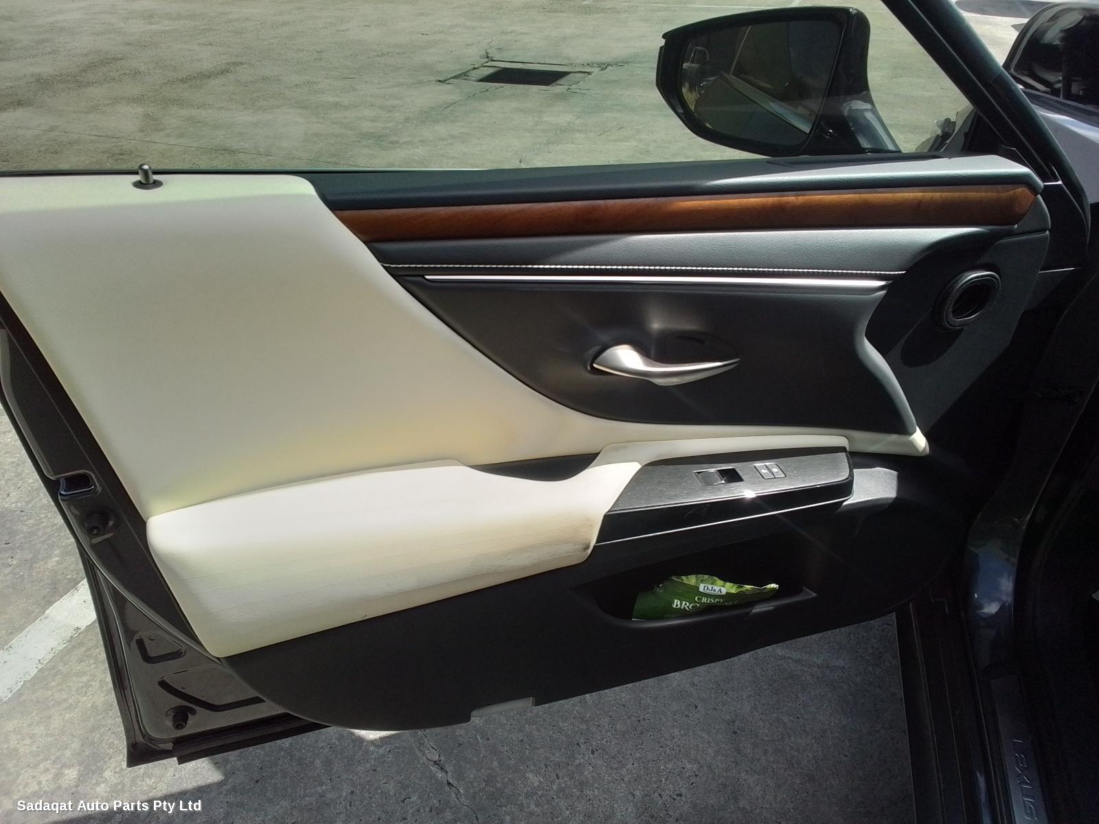 Lexus Es Series (13-) Left Door Mirror