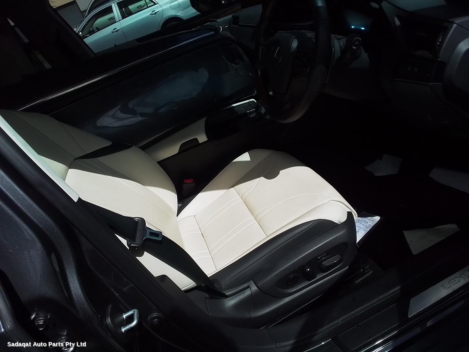 Lexus Es Series (13-) Left Door Mirror