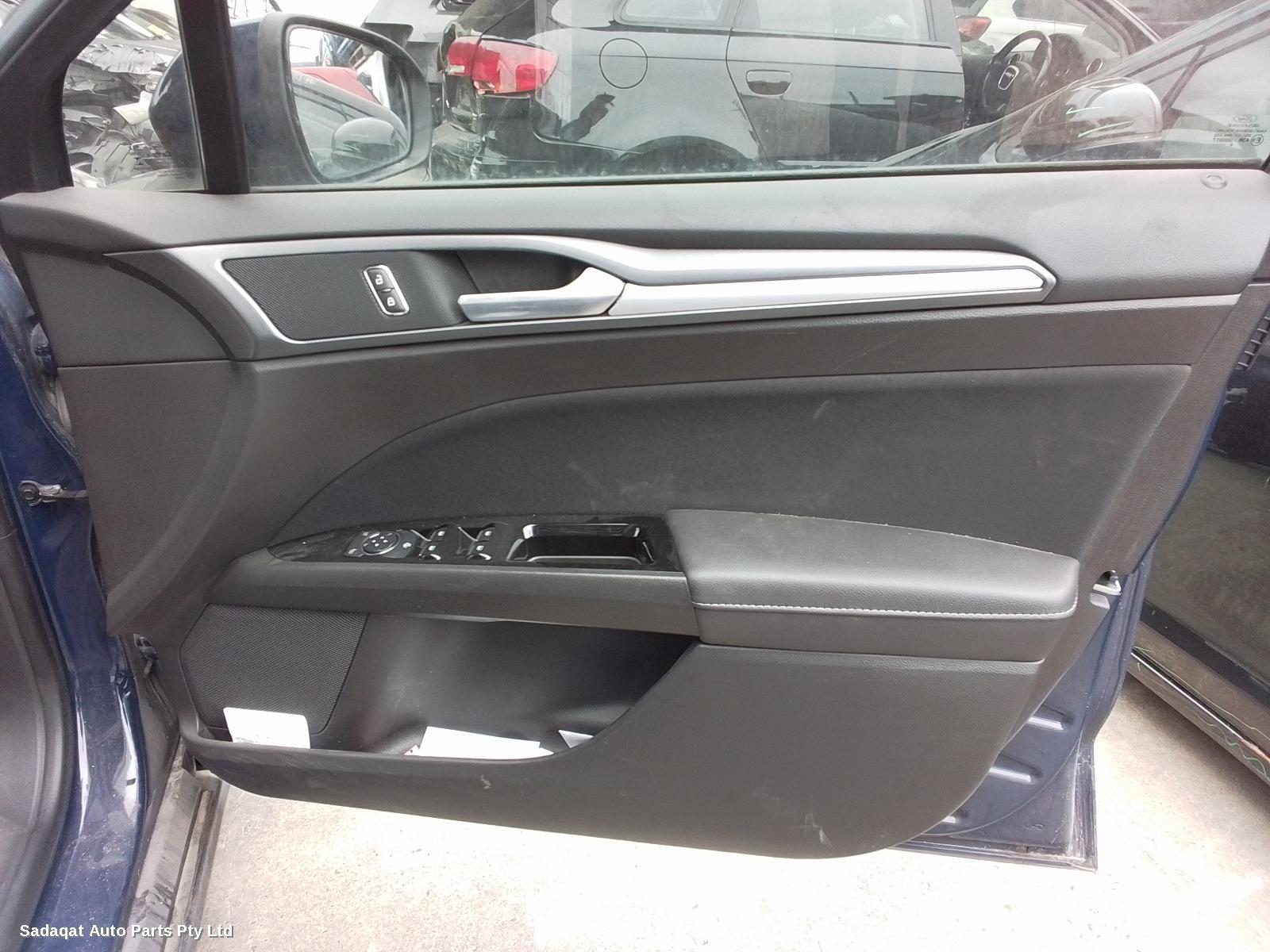 Ford Mondeo Right Front Door Window