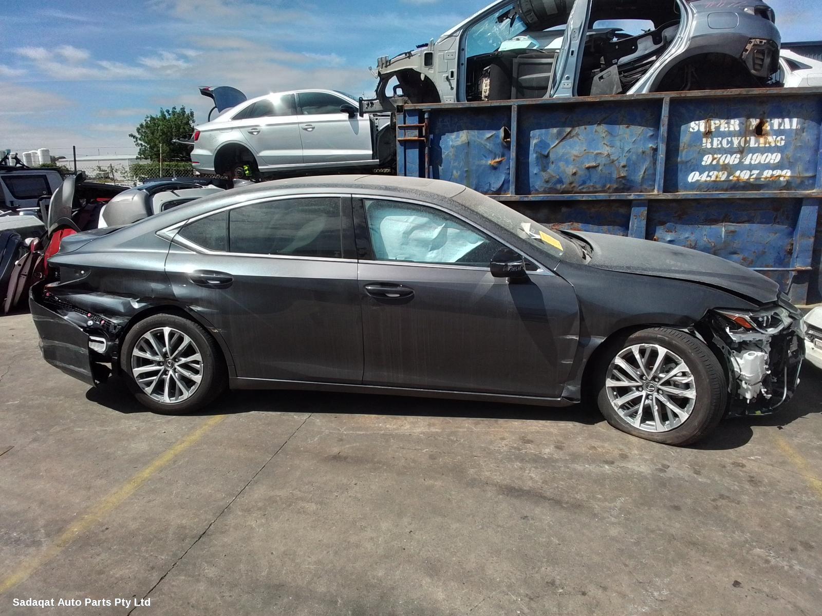 Lexus Es Series (13-) Left Door Mirror