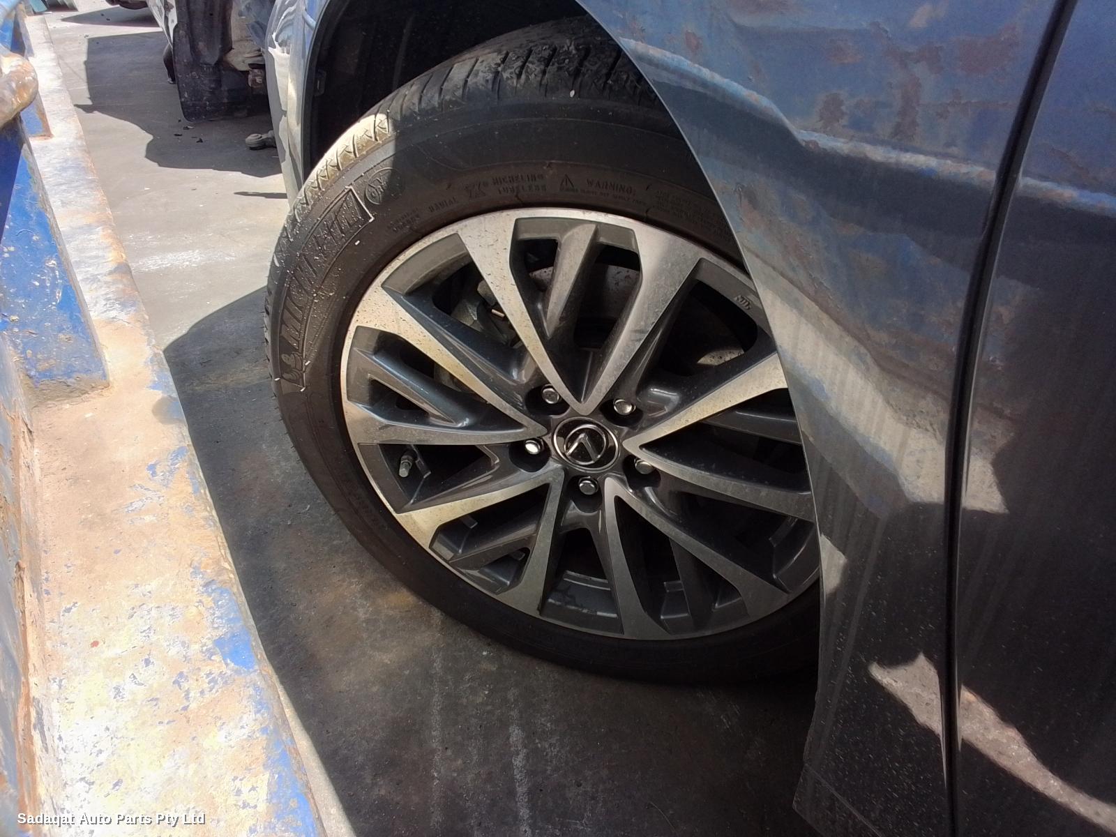 Lexus Es Series (13-) Left Door Mirror