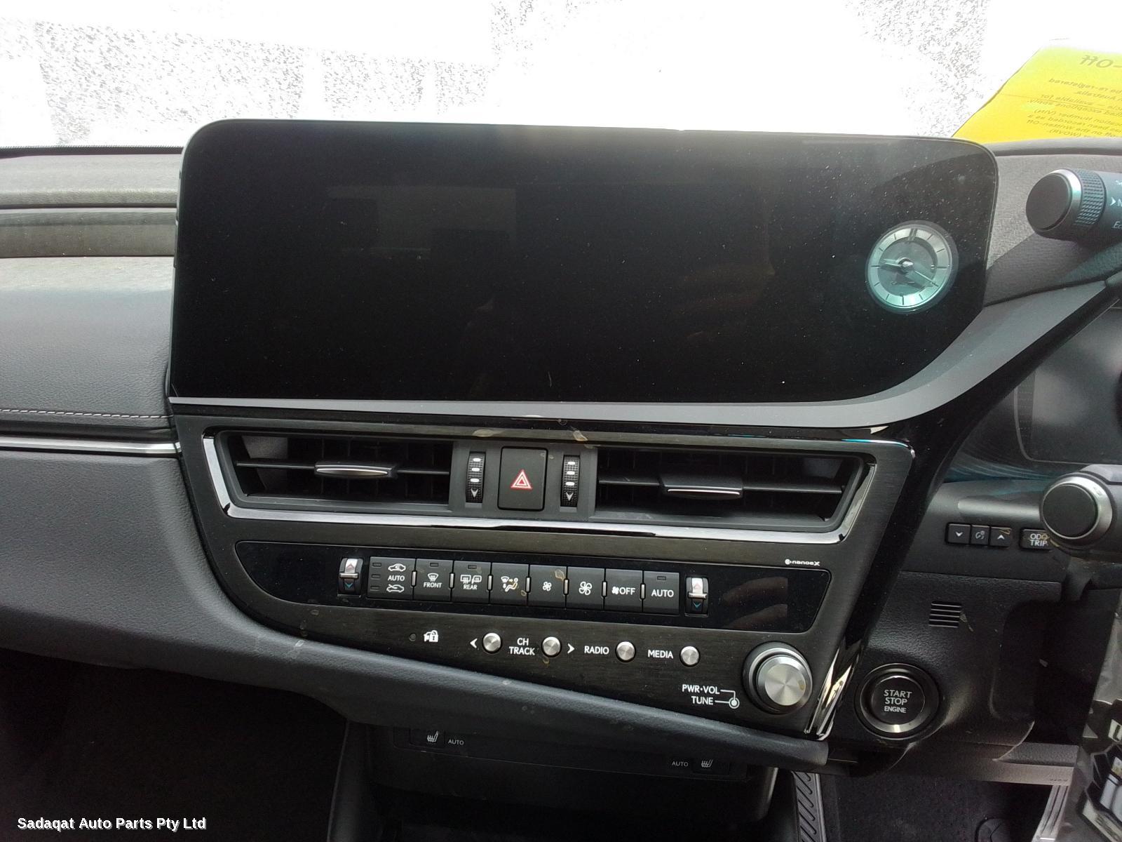 Lexus Es Series (13-) Left Door Mirror