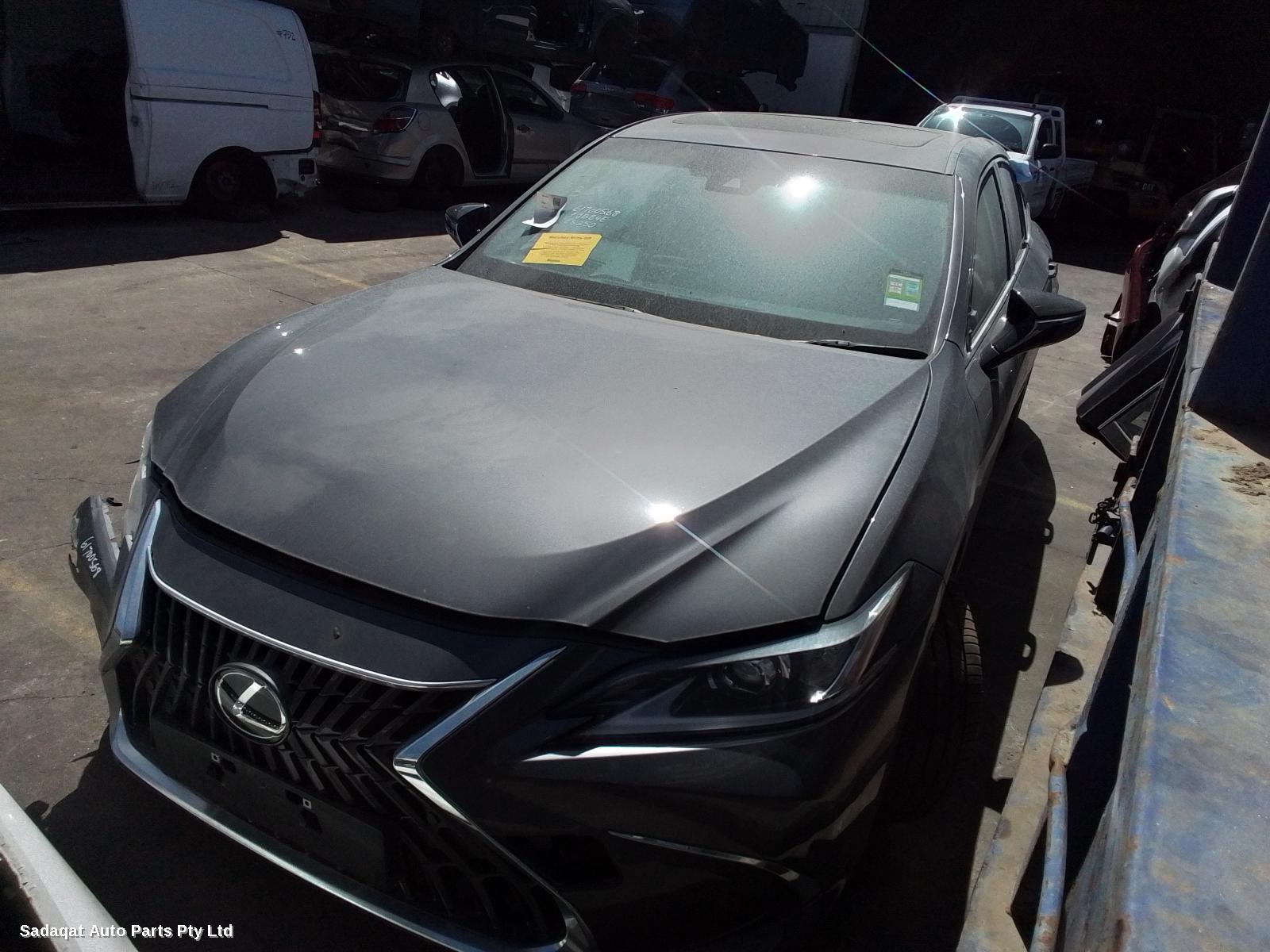 Lexus Es Series (13-) Left Door Mirror