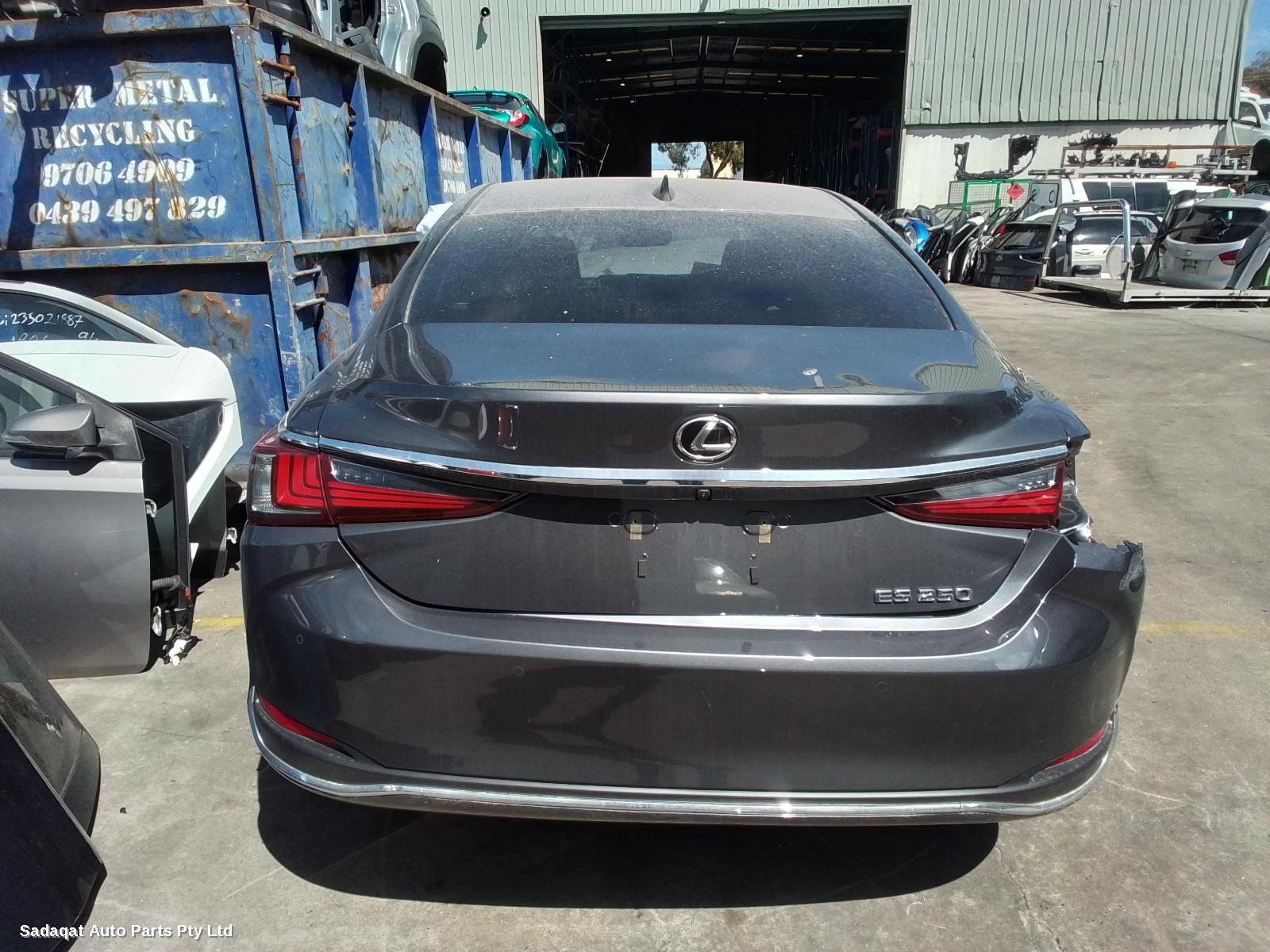 Lexus Es Series (13-) Left Door Mirror