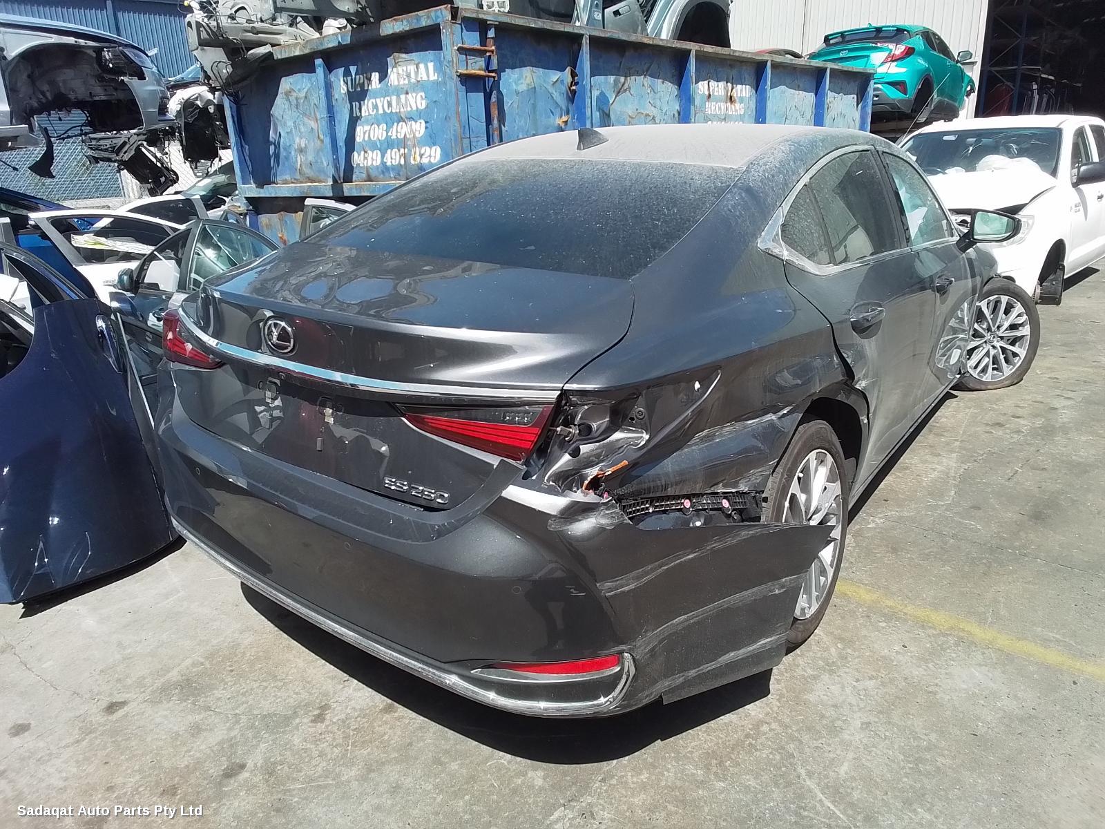 Lexus Es Series (13-) Left Door Mirror