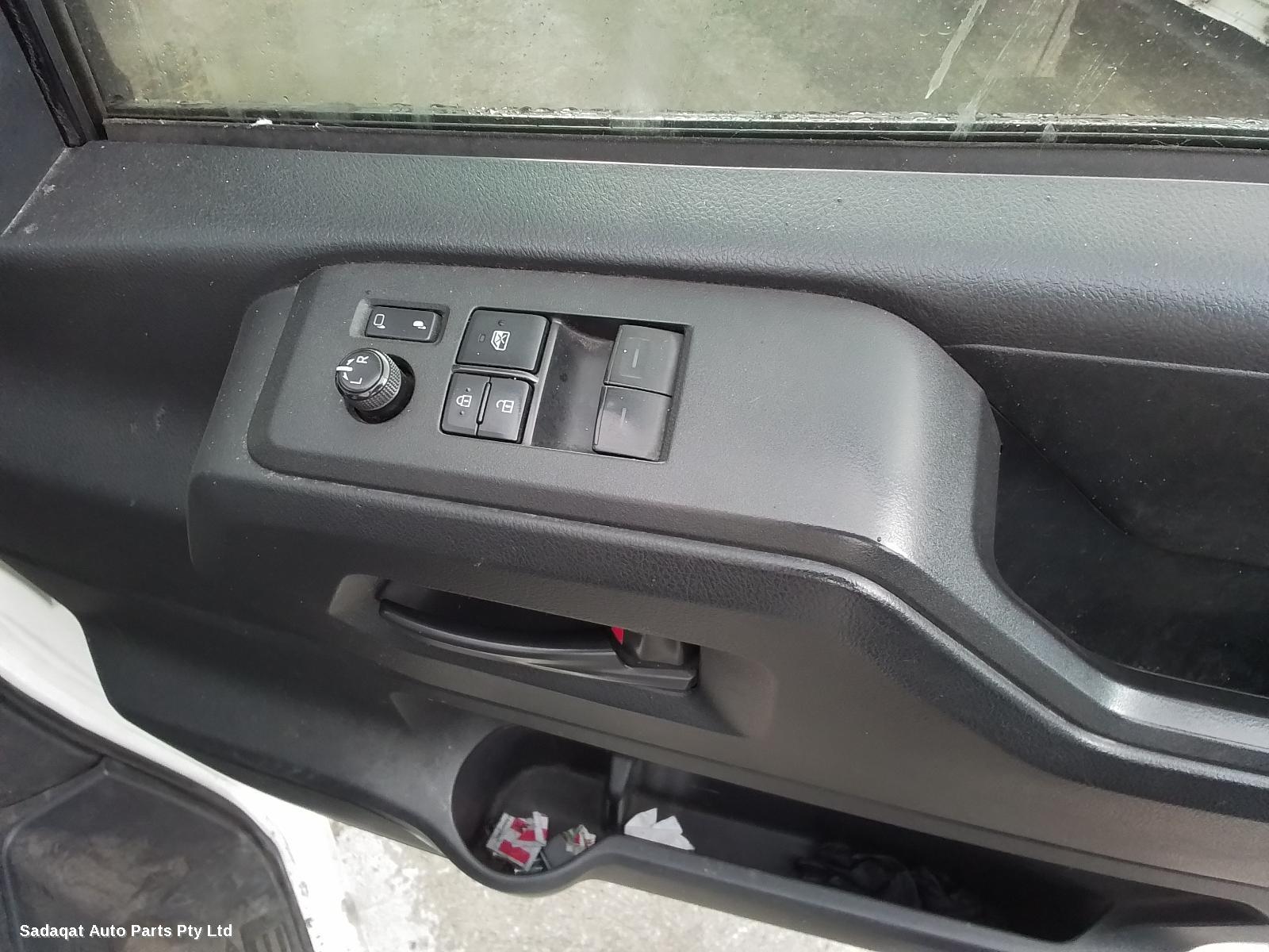 Toyota Hiace Right Door Mirror