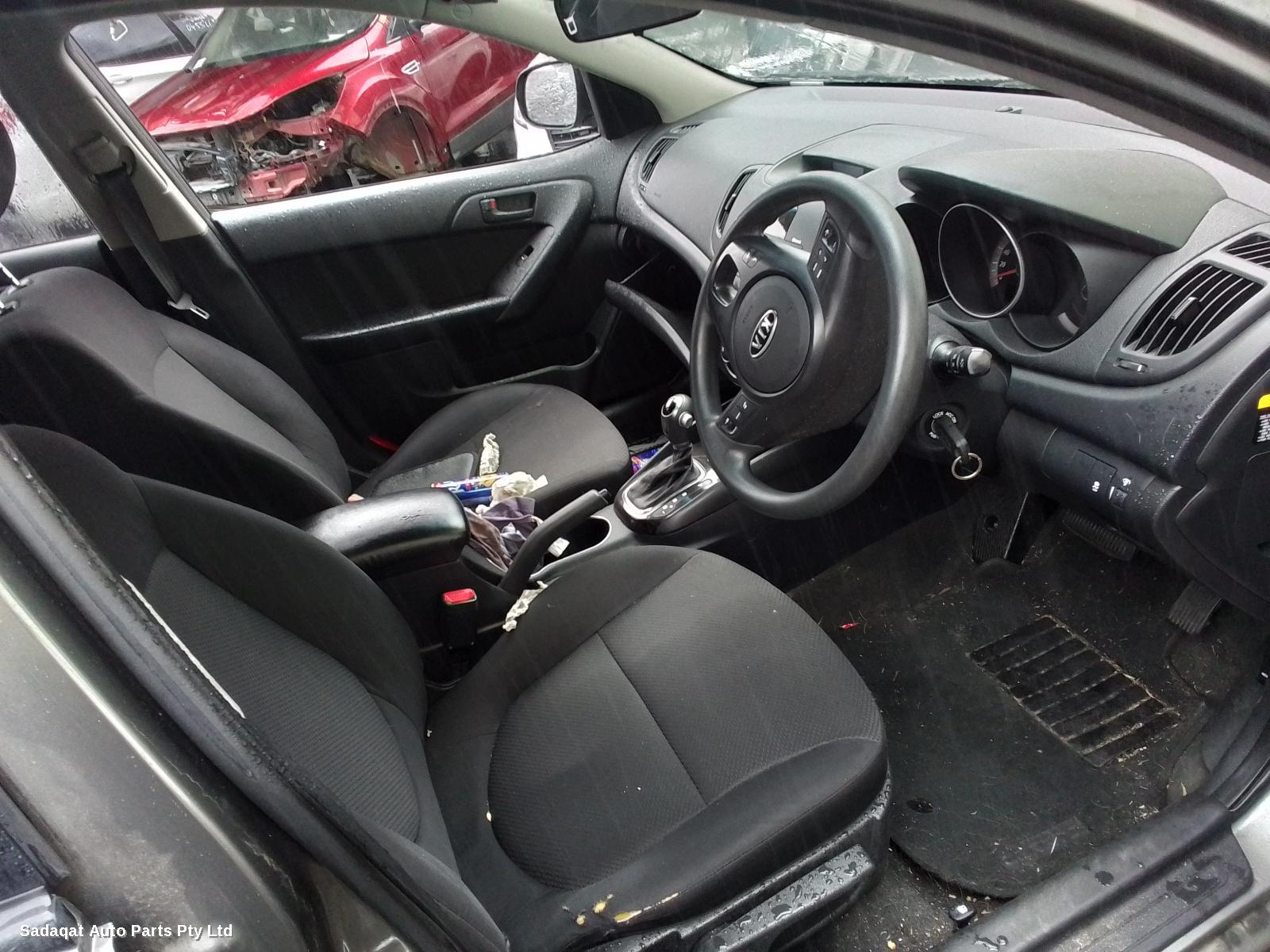 Kia Cerato Left Guard