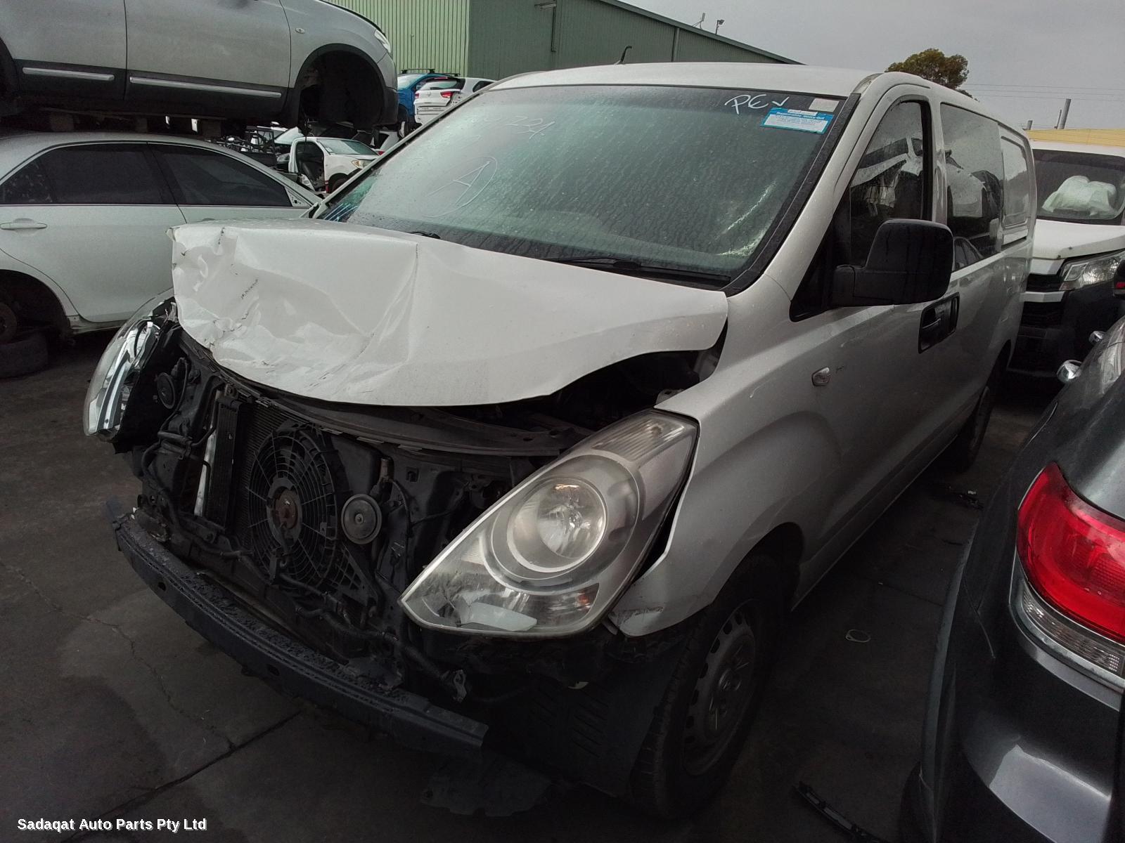 Hyundai Iload/imax Left Door Mirror