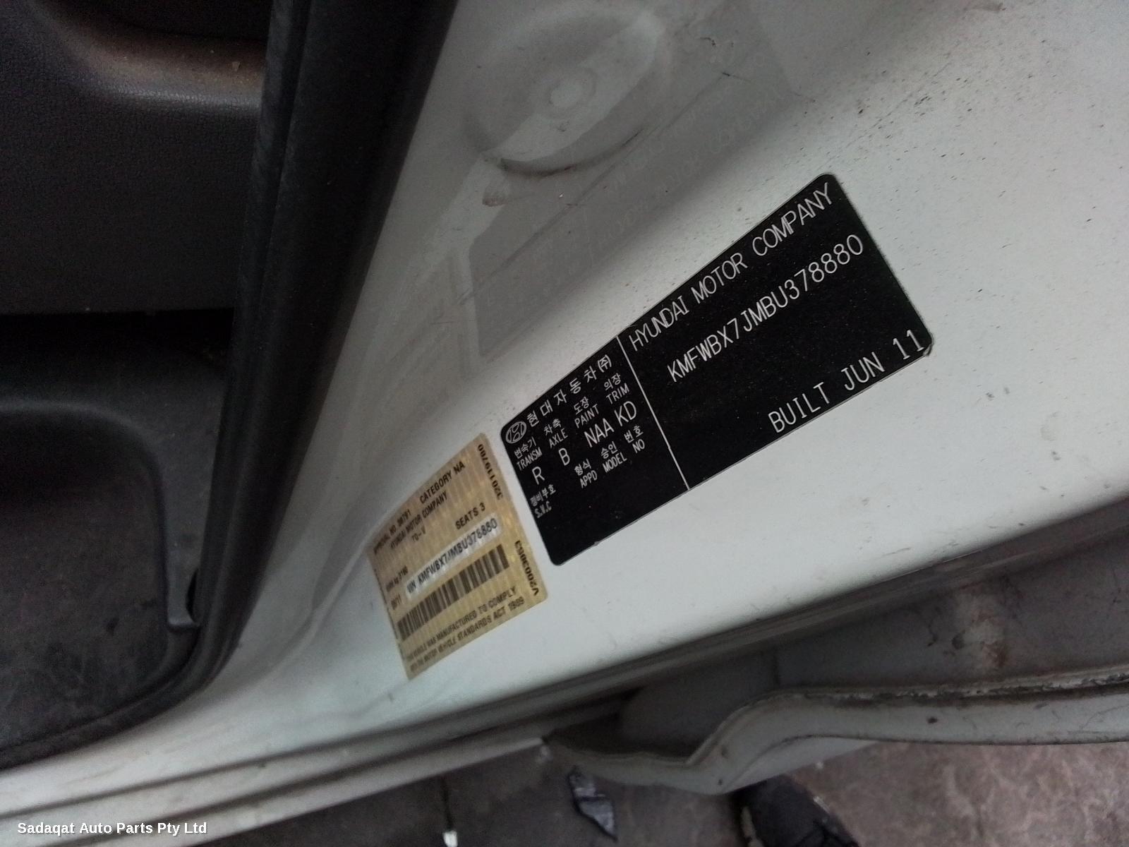 Hyundai Iload/imax Left Door Mirror