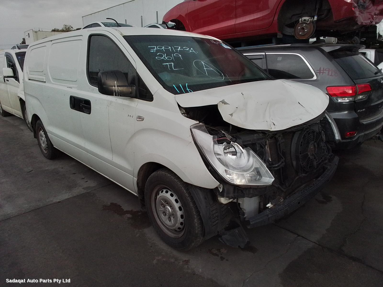 Hyundai Iload/imax Left Door Mirror