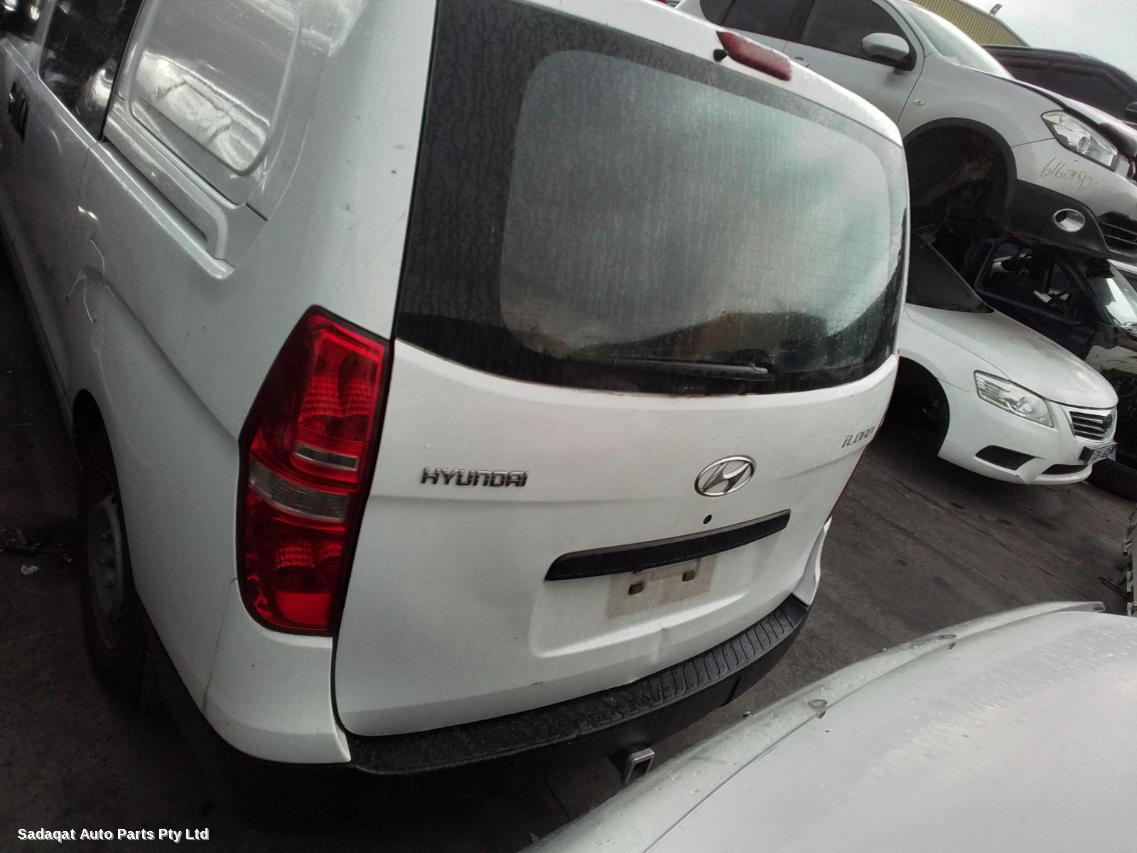 Hyundai Iload/imax Left Door Mirror