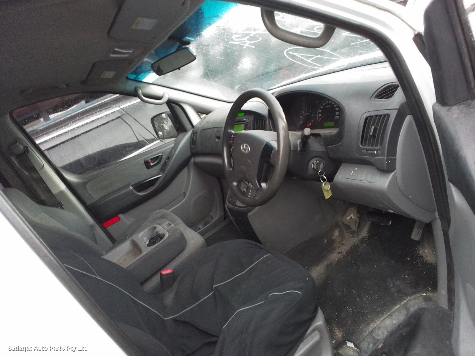 Hyundai Iload/imax Left Door Mirror