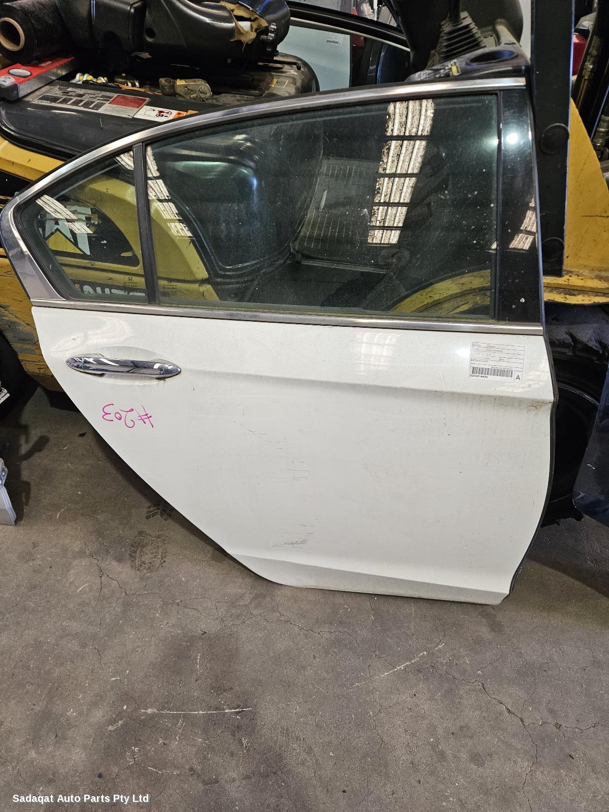 Honda Accord Right_rear_door_sliding