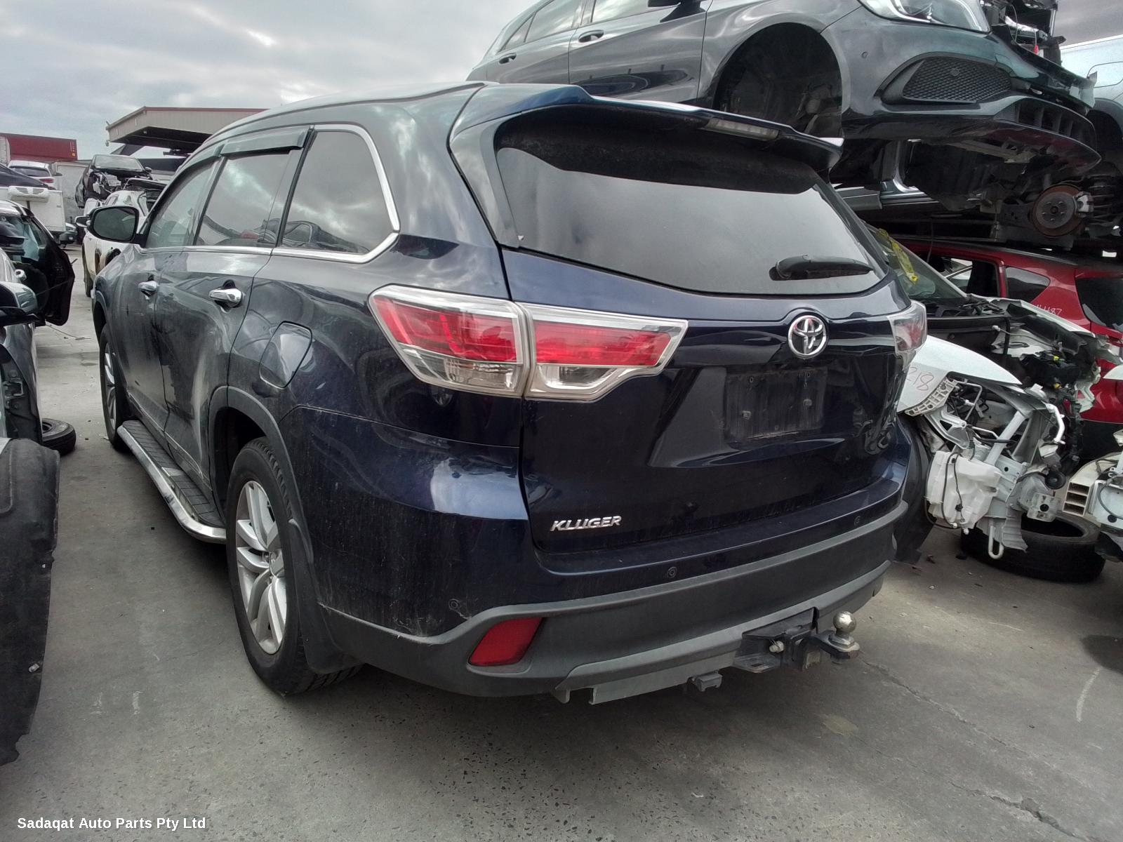 Toyota Kluger Left Guard