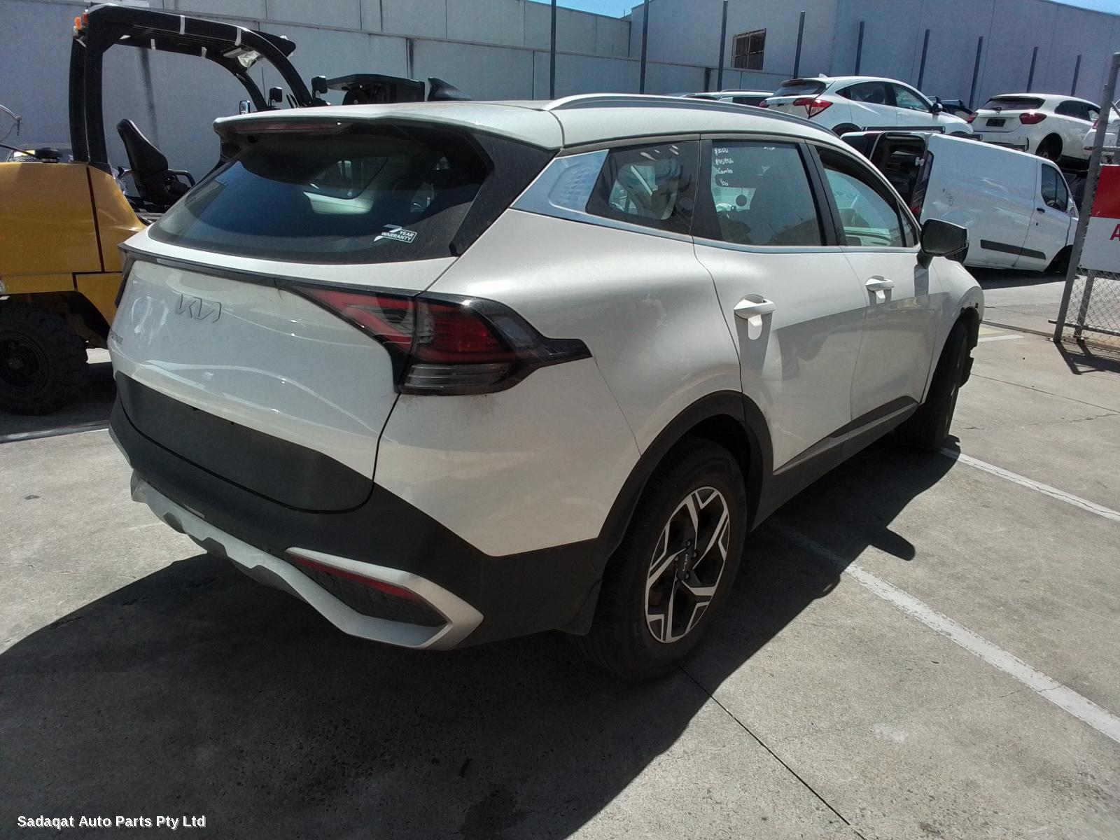 Kia Sportage Hoodlining