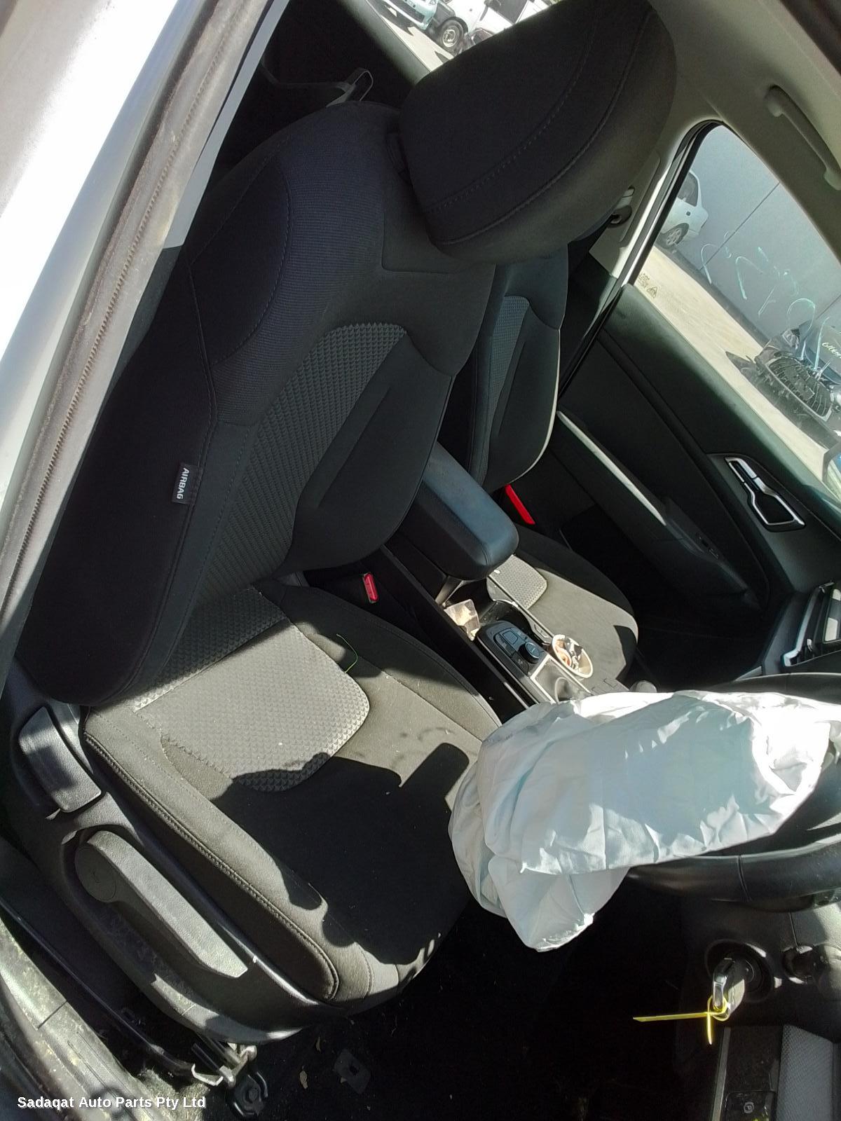 Kia Sportage Hoodlining