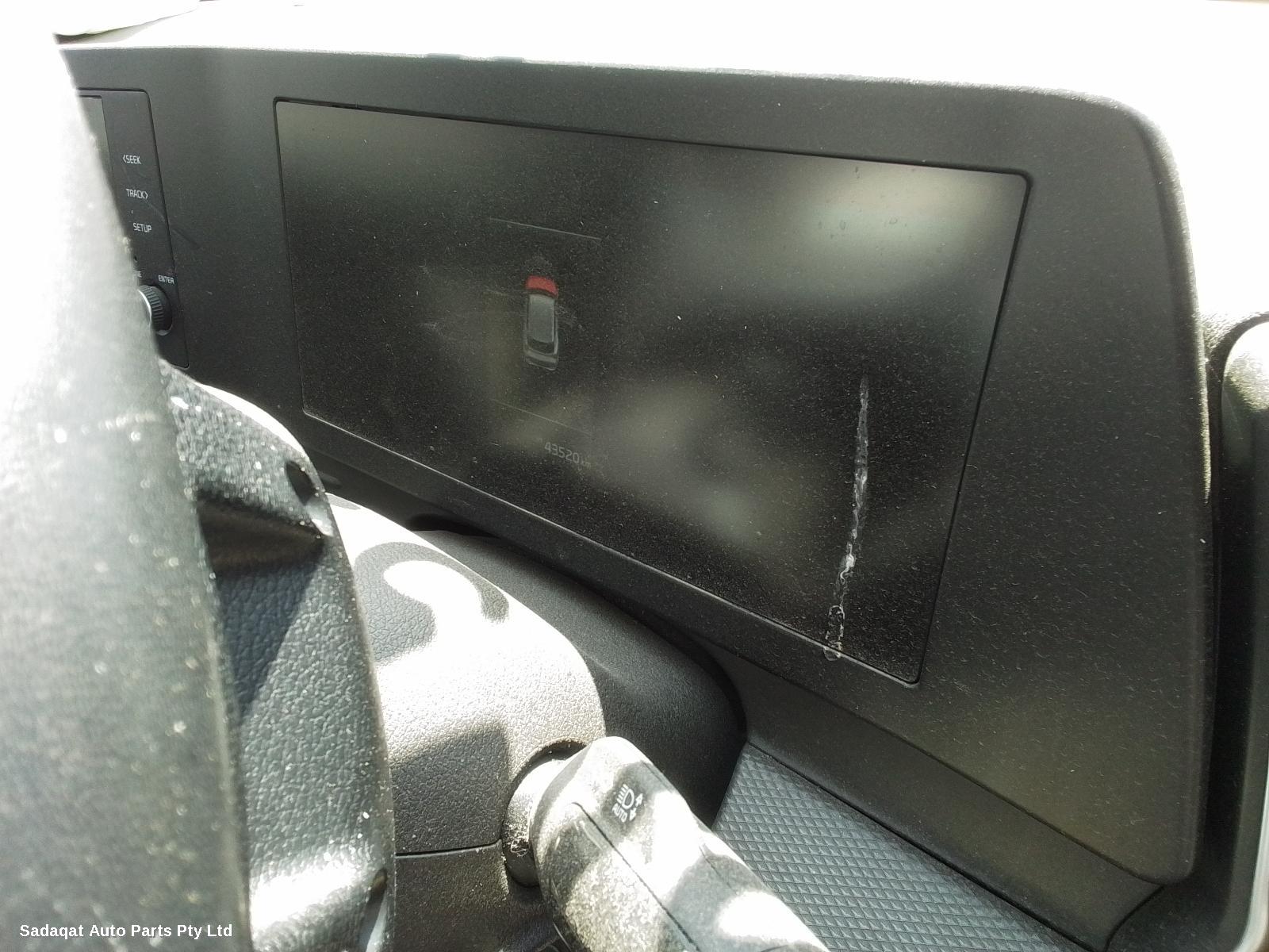 Kia Sportage Hoodlining