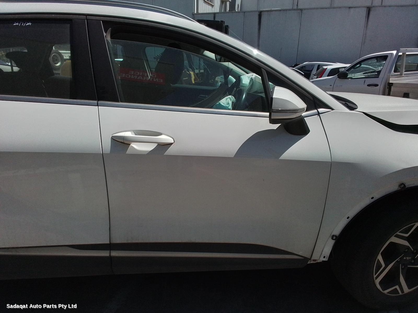 Kia Sportage Hoodlining