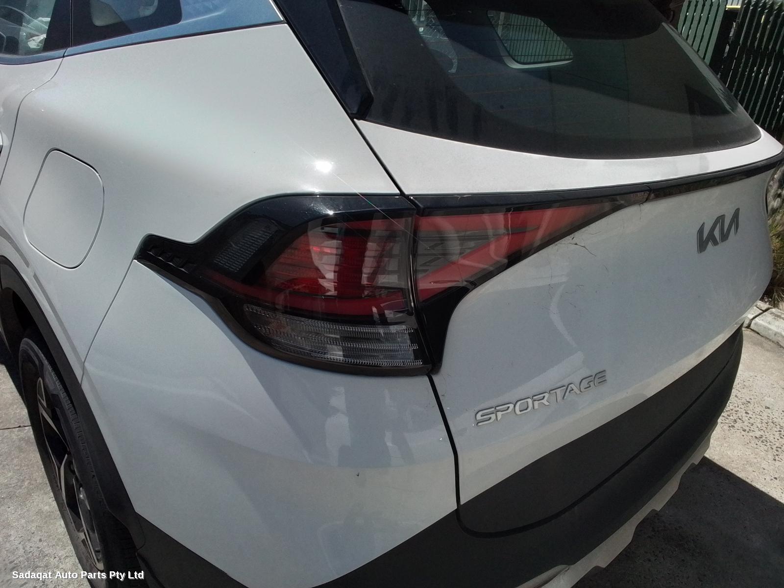 Kia Sportage Hoodlining