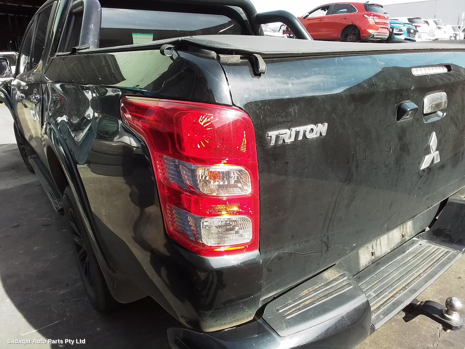 Mitsubishi Triton Right Taillight