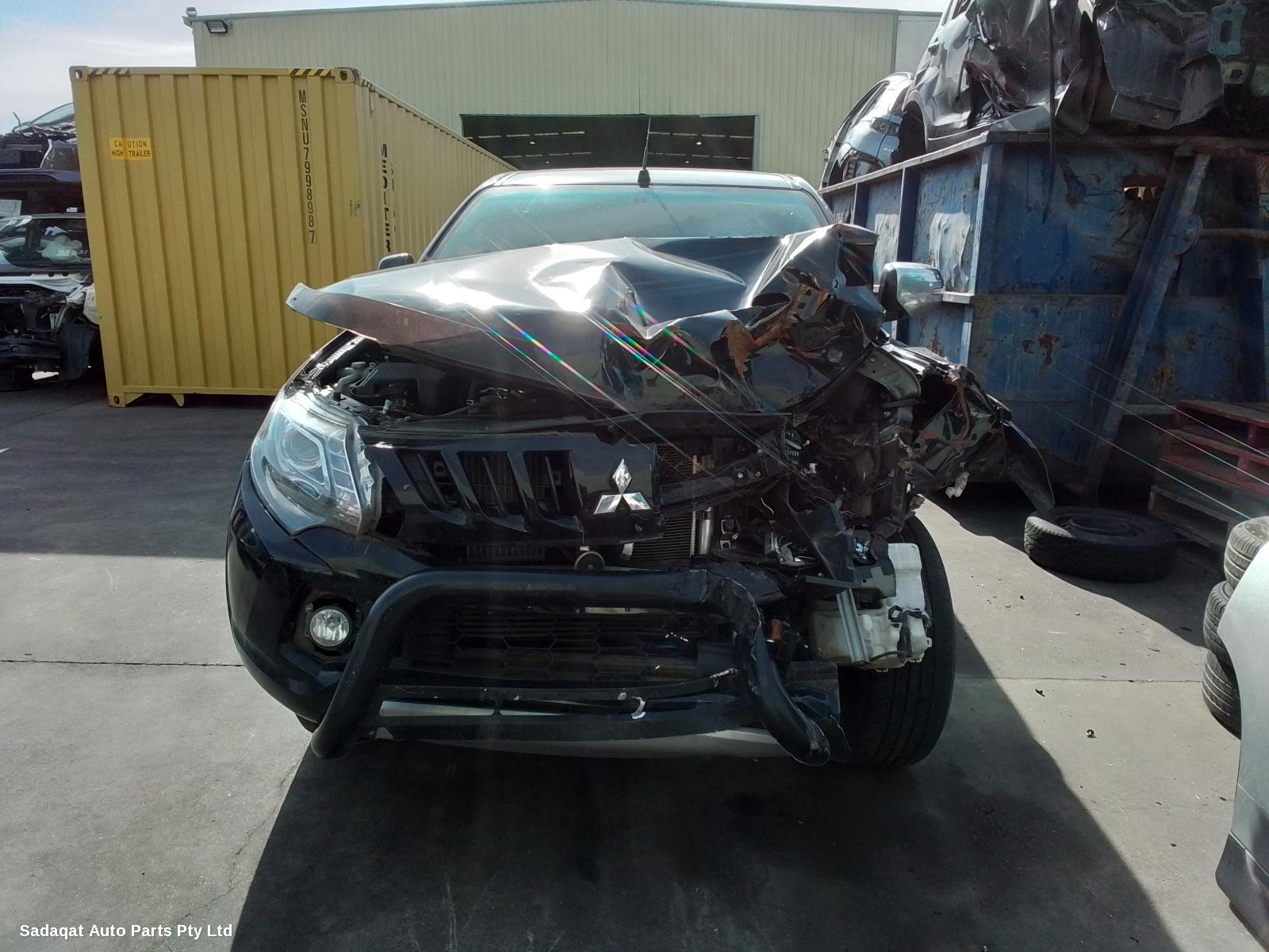 Mitsubishi Triton Right Taillight