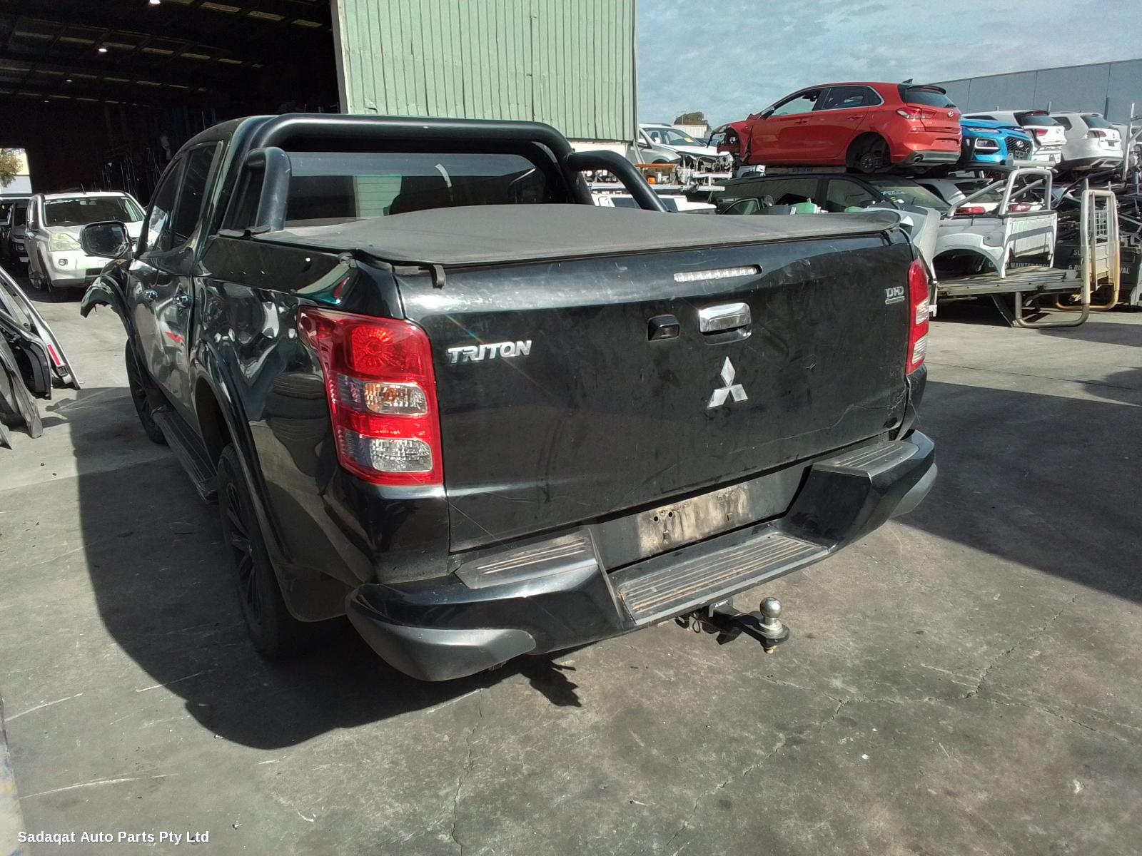 Mitsubishi Triton Right Taillight
