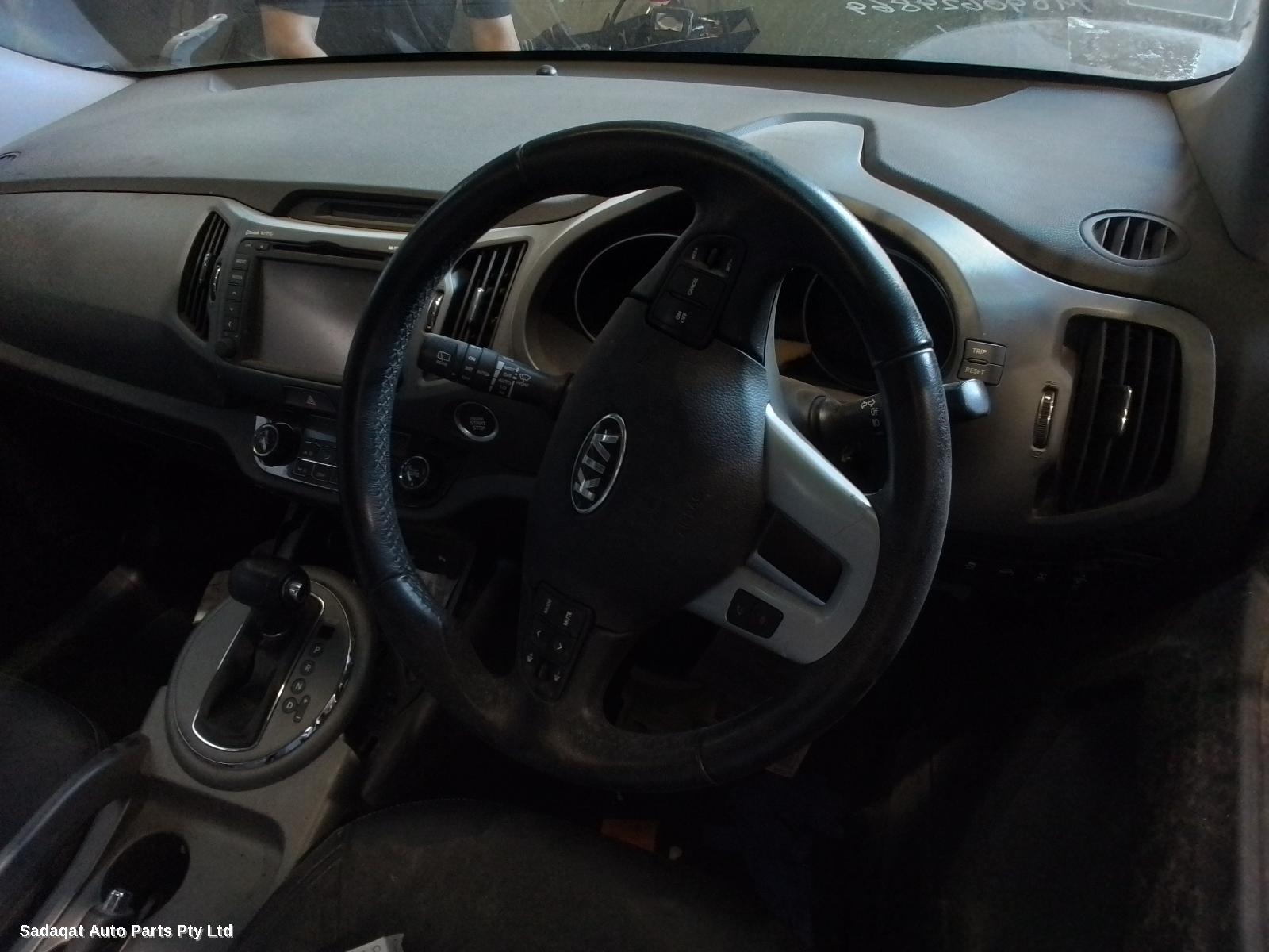 Kia Sportage Left Headlamp