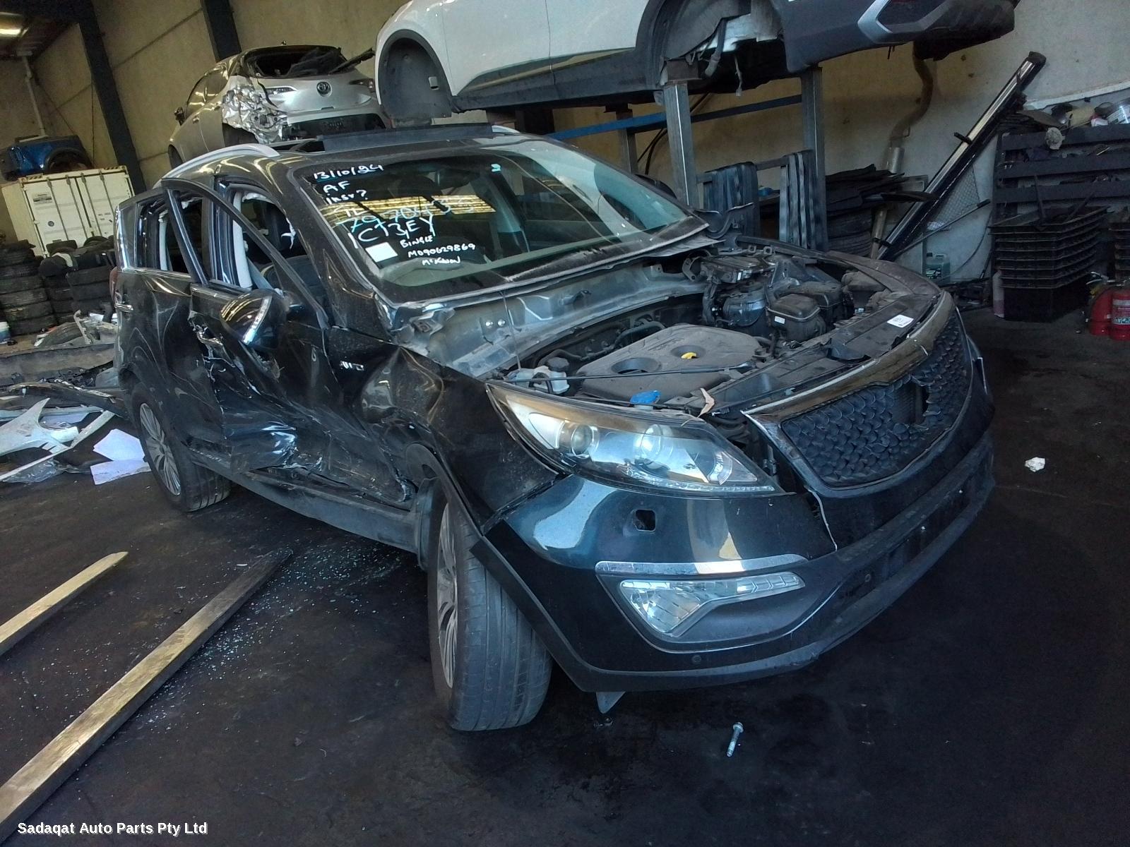 Kia Sportage Left Headlamp