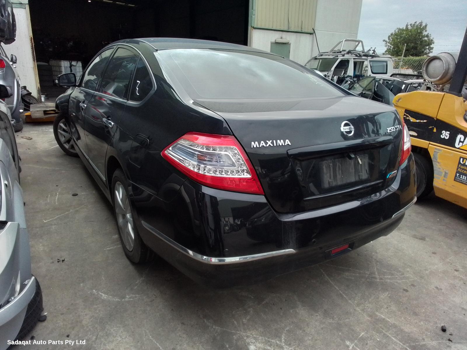 Nissan Maxima Right Door Mirror