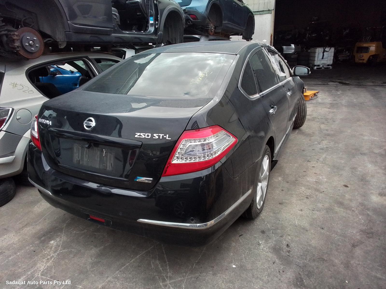 Nissan Maxima Right Door Mirror