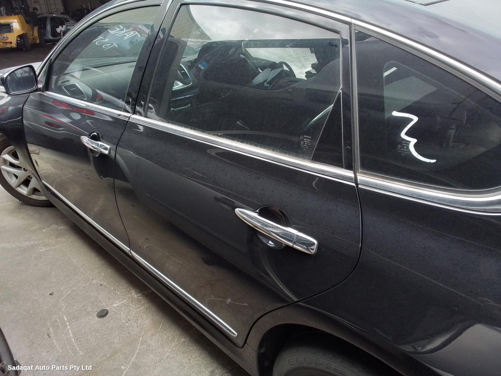 Nissan Maxima Right Door Mirror