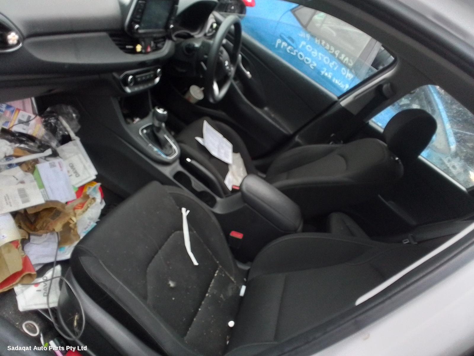 Hyundai I30 Right Indicator/fog/side