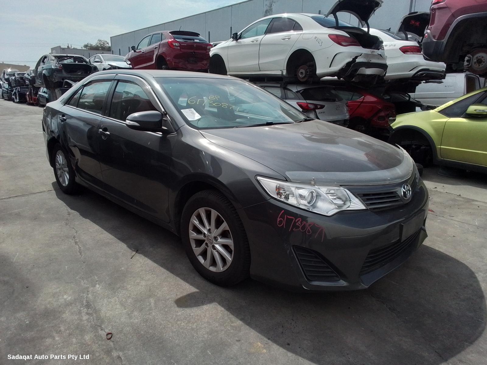 Toyota Camry Right Door Mirror