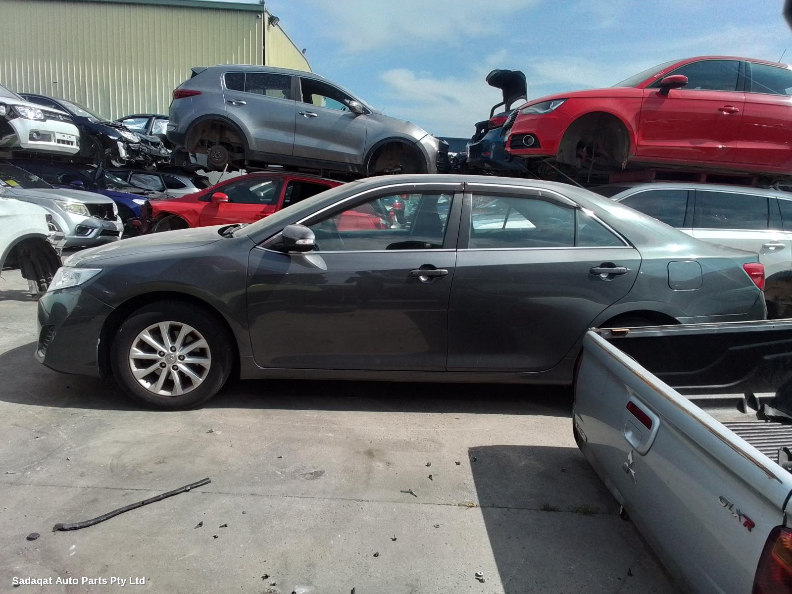 Toyota Camry Right Door Mirror