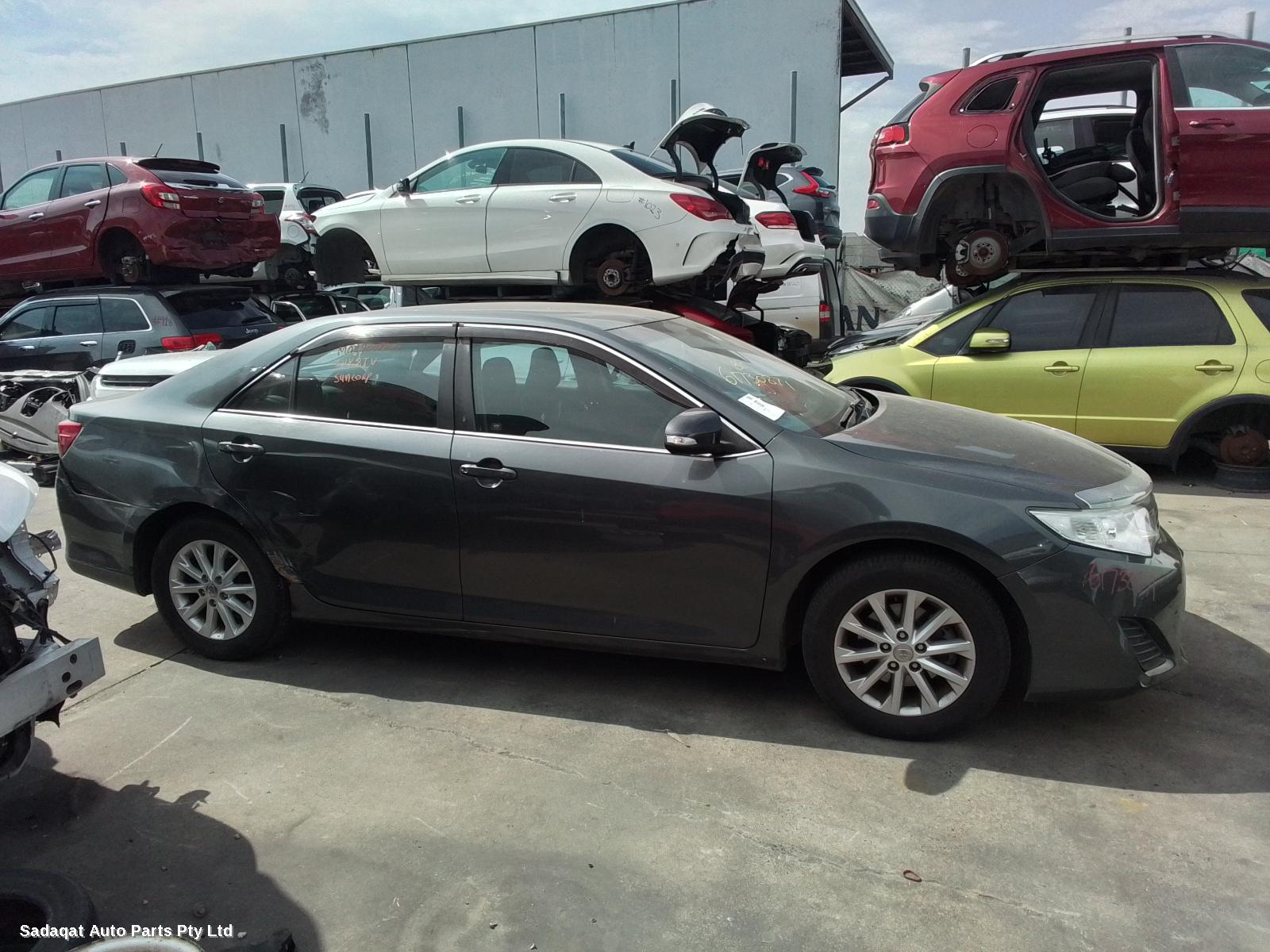 Toyota Camry Right Door Mirror