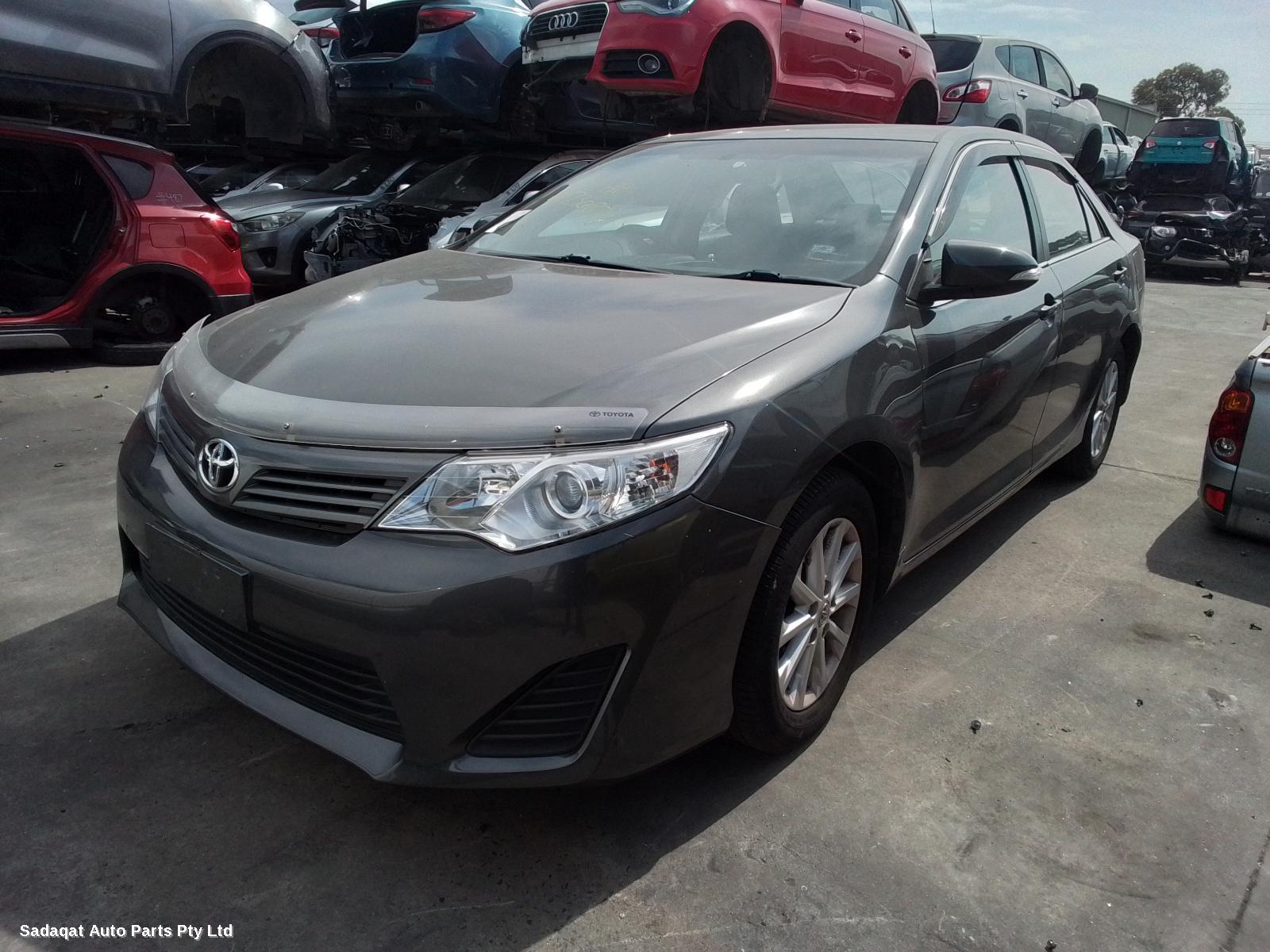 Toyota Camry Right Door Mirror