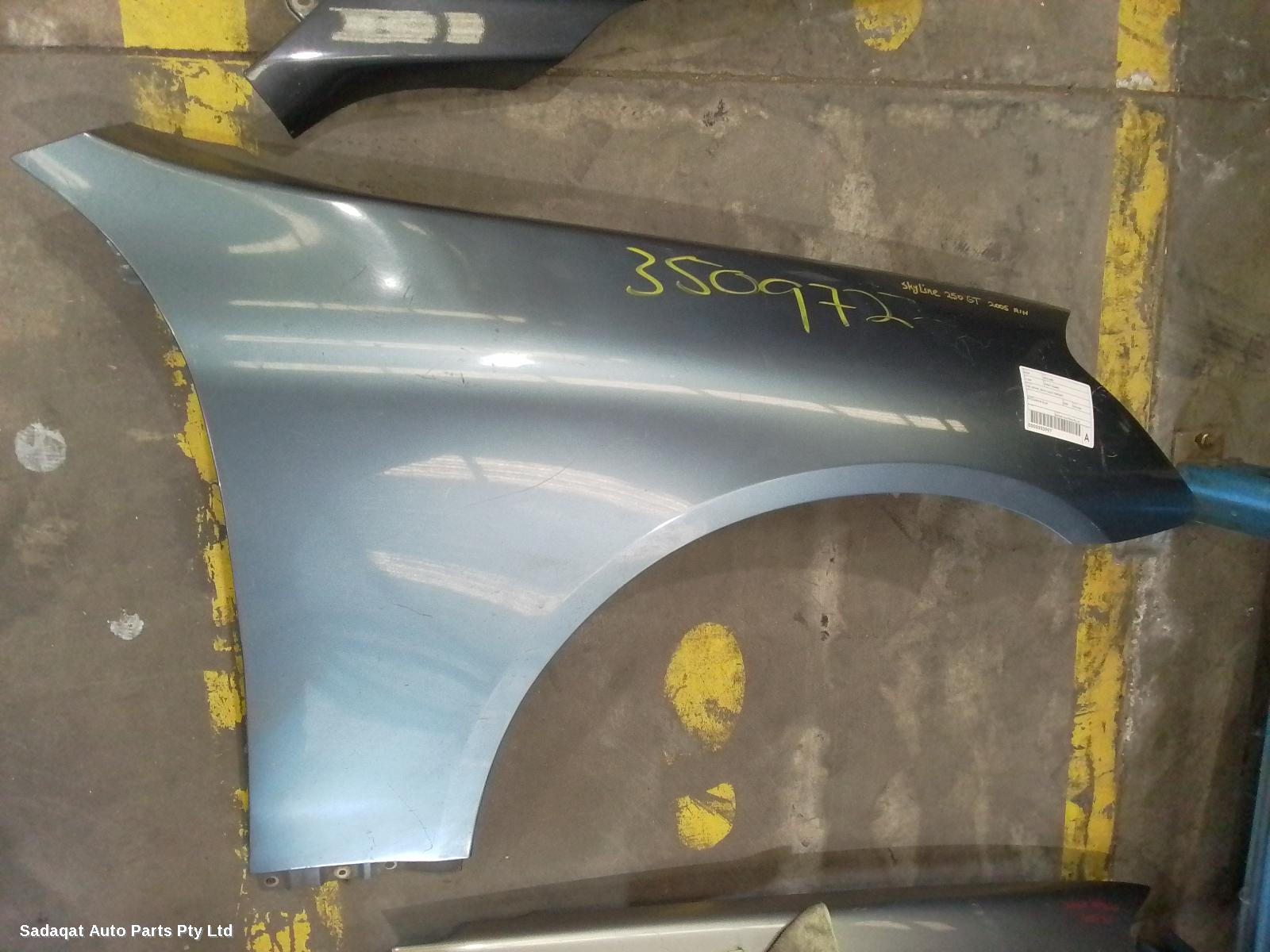 Nissan Skyline Right Guard