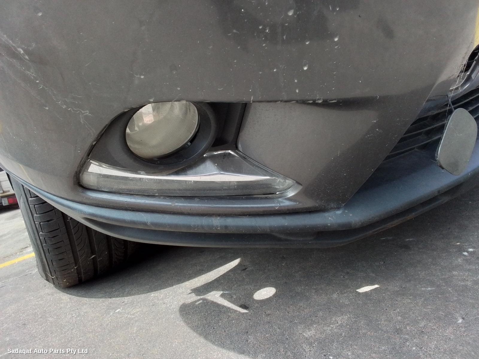 Toyota Kluger Left Front Door Window