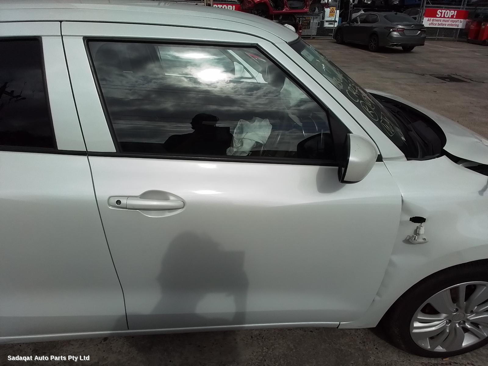 Suzuki Swift Right Door Mirror
