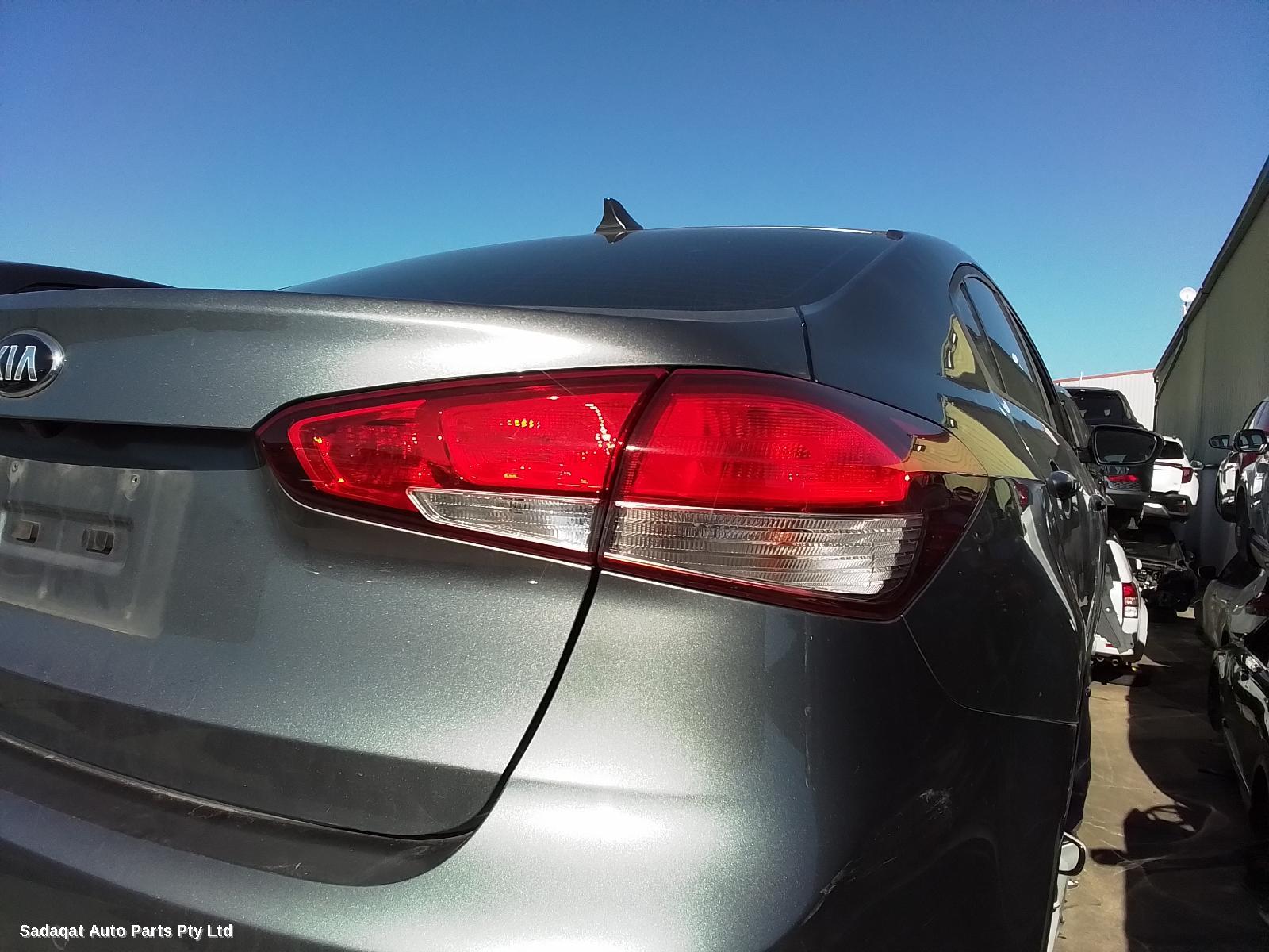 Kia Cerato Right Door Mirror