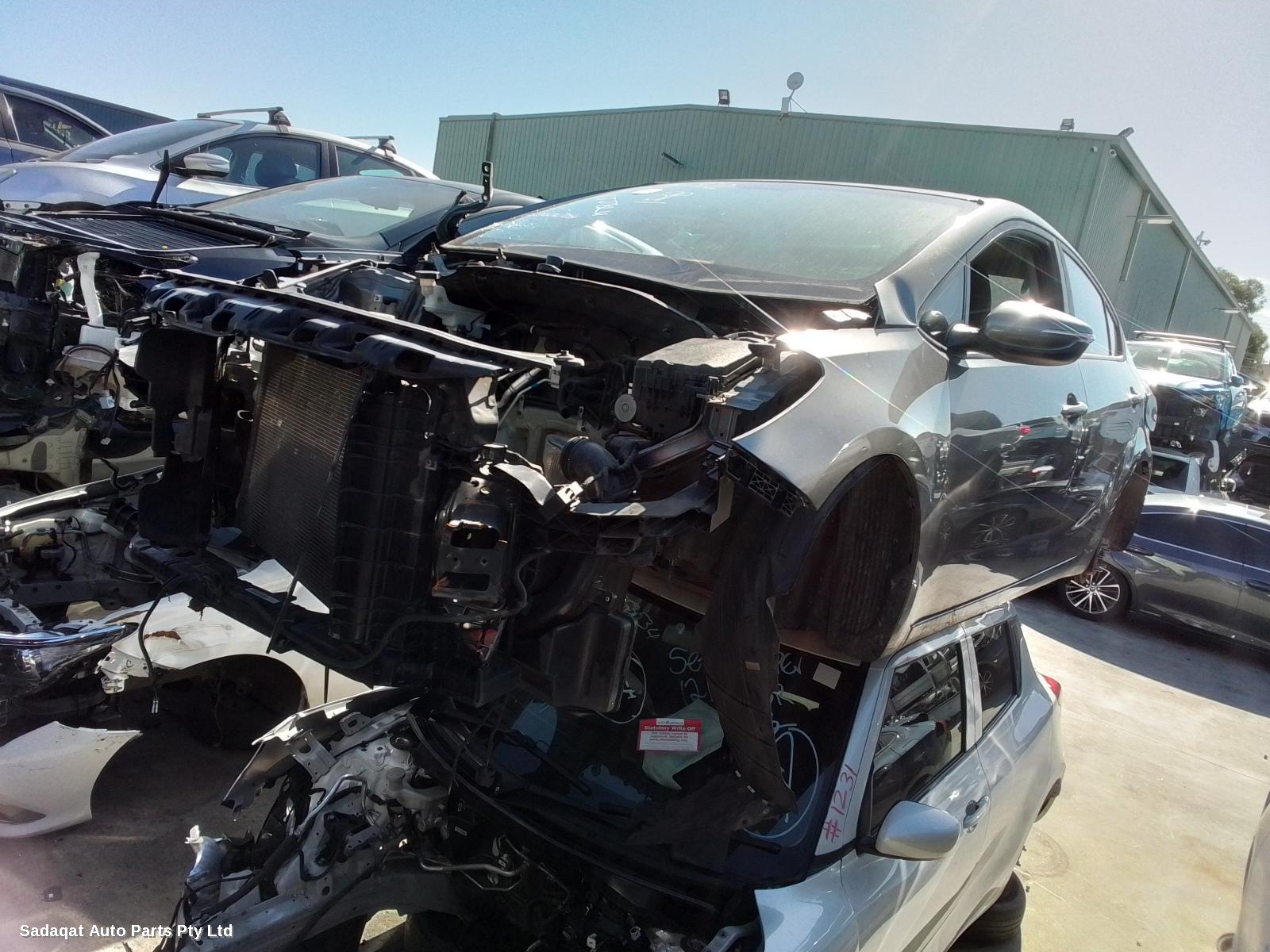 Kia Cerato Right Door Mirror