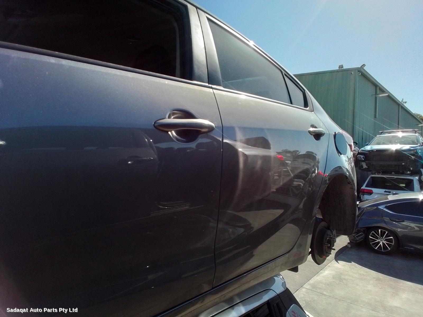 Kia Cerato Right Door Mirror