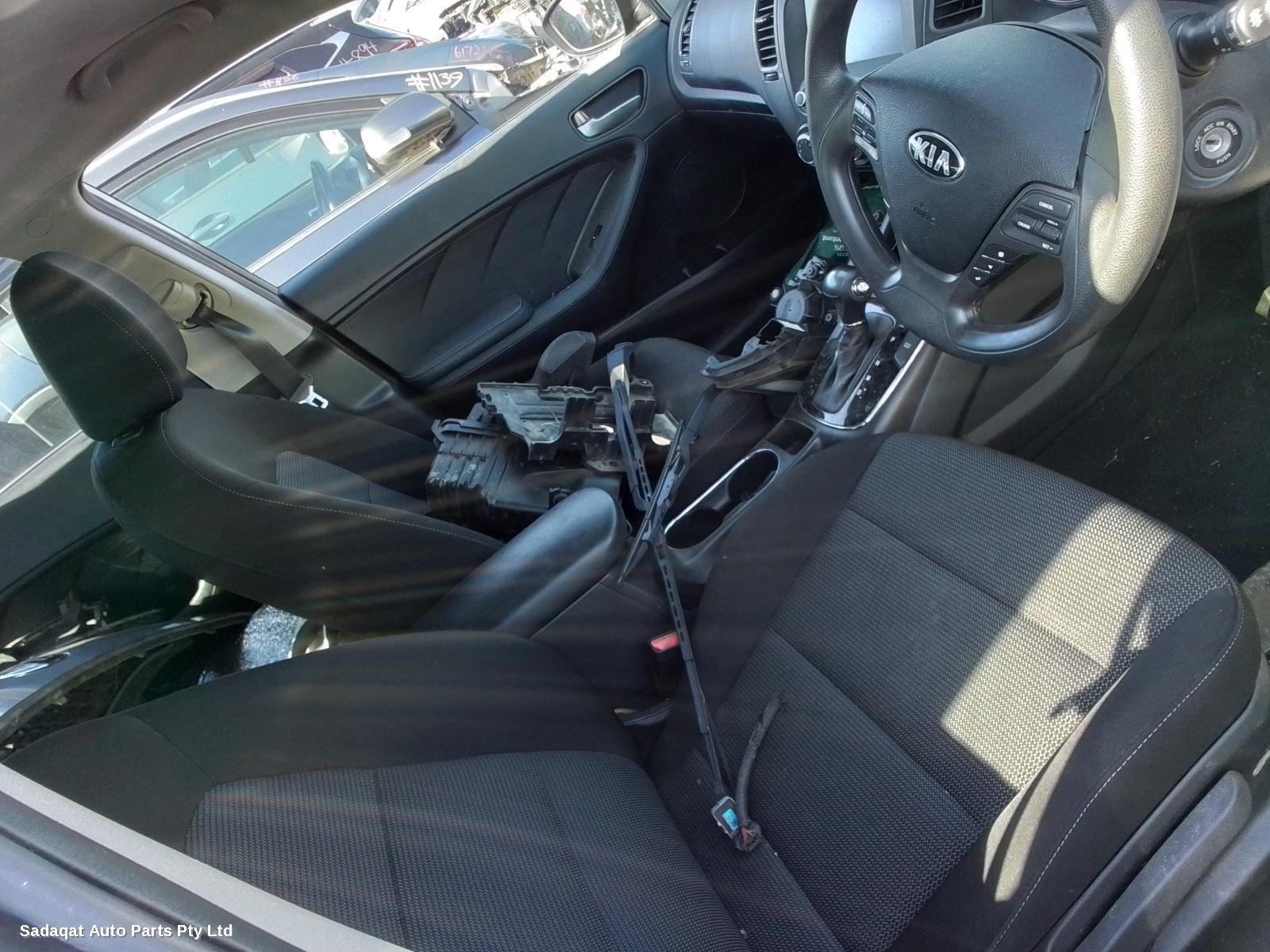 Kia Cerato Right Door Mirror