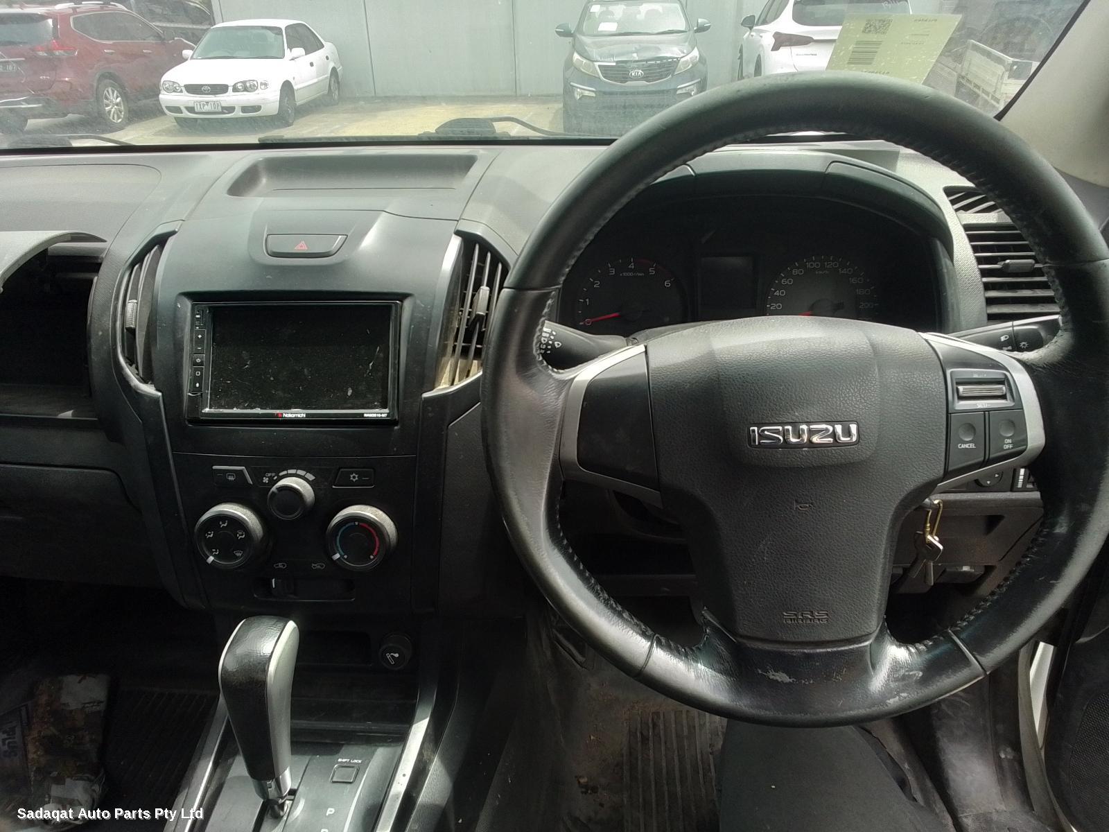 Isuzu Dmax Left Headlamp