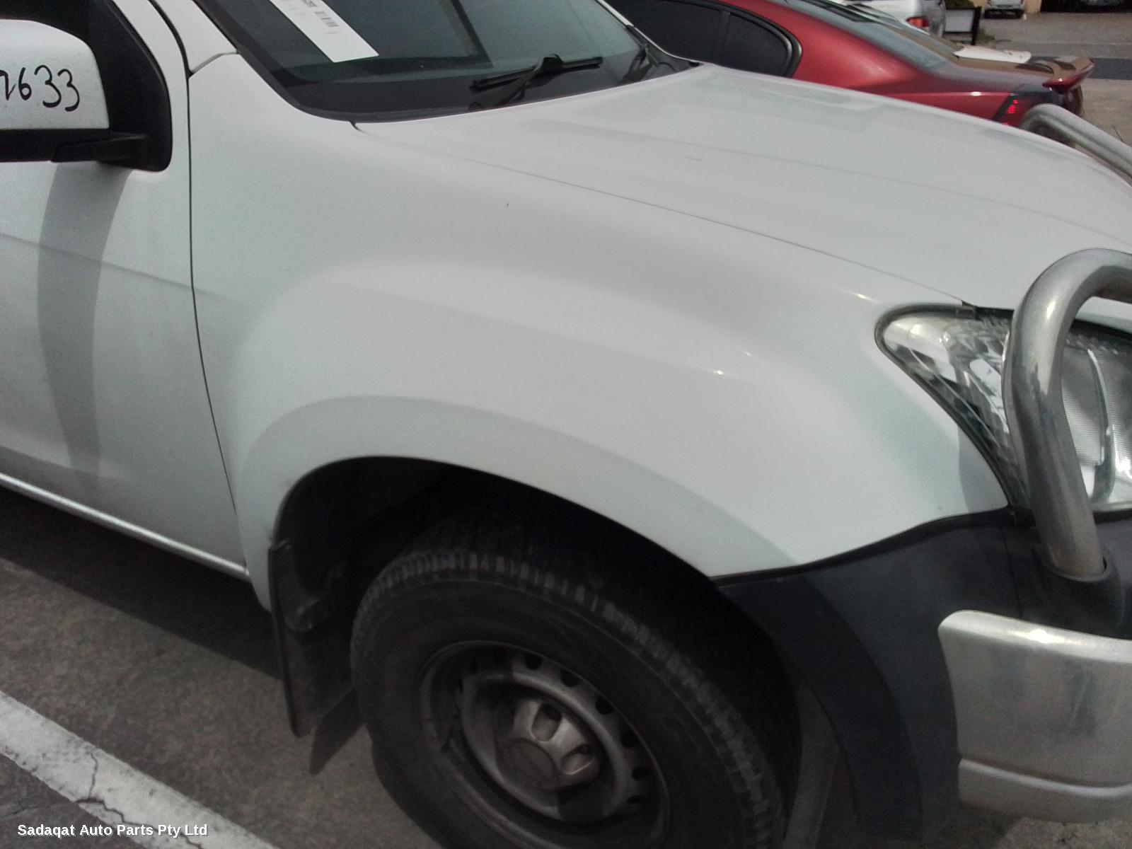 Isuzu Dmax Left Headlamp