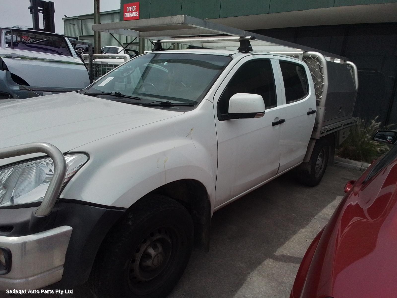 Isuzu Dmax Left Headlamp
