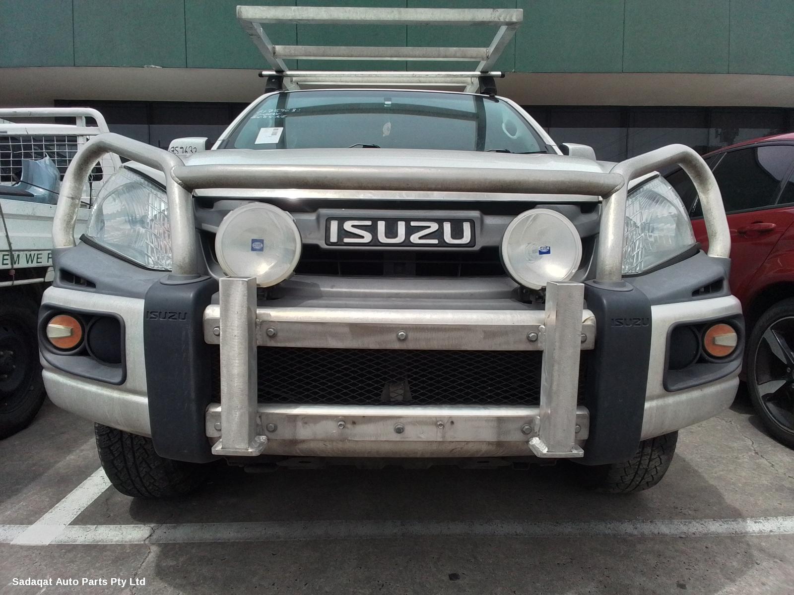 Isuzu Dmax Left Headlamp