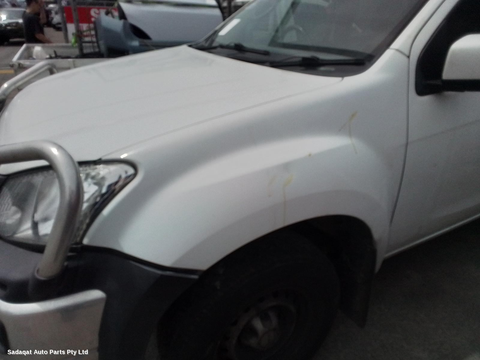 Isuzu Dmax Left Headlamp