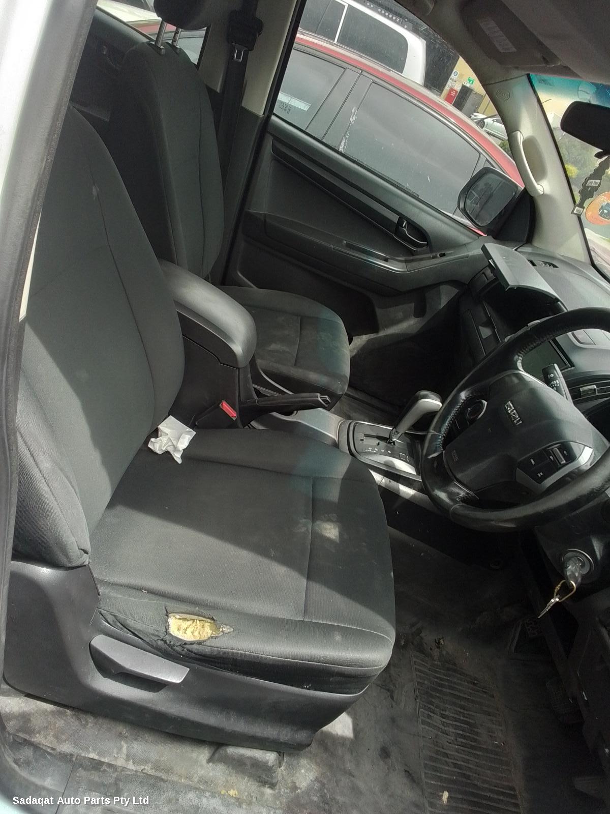 Isuzu Dmax Left Headlamp